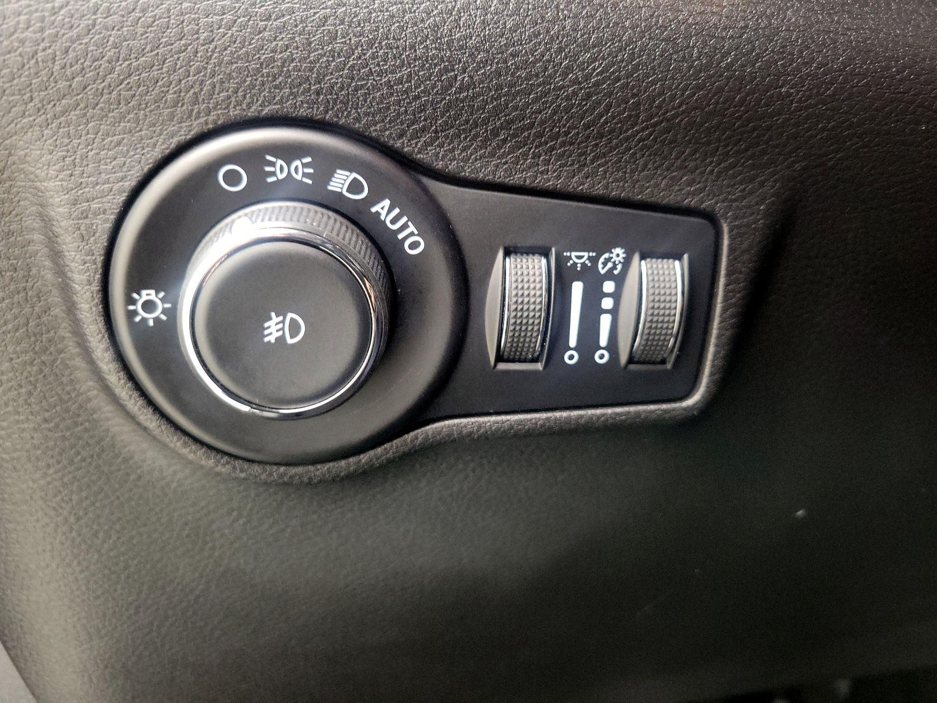 Thumbnail: 2022 Jeep Compass - 13