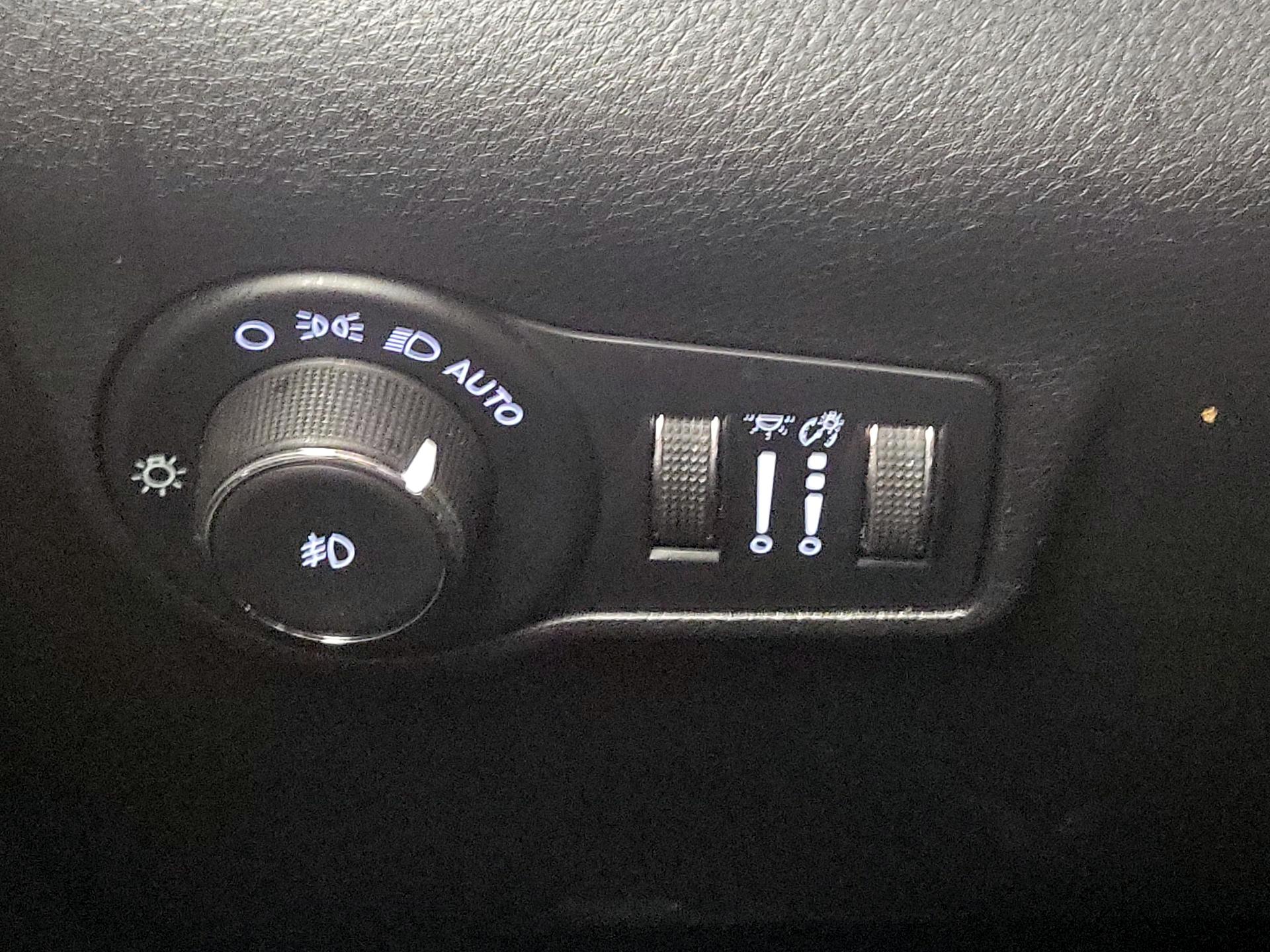 Thumbnail: 2023 Jeep Compass - 13