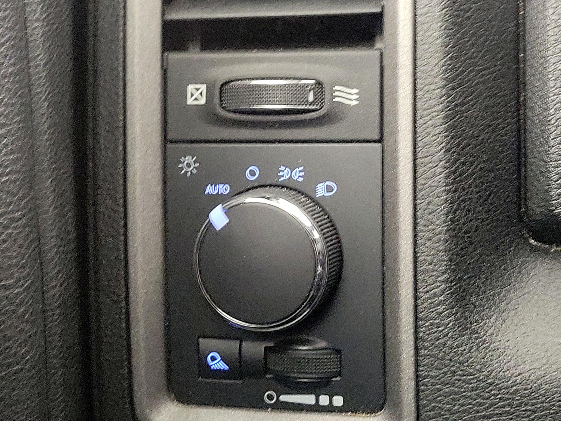 Thumbnail: 2023 RAM 1500 Classic - 13