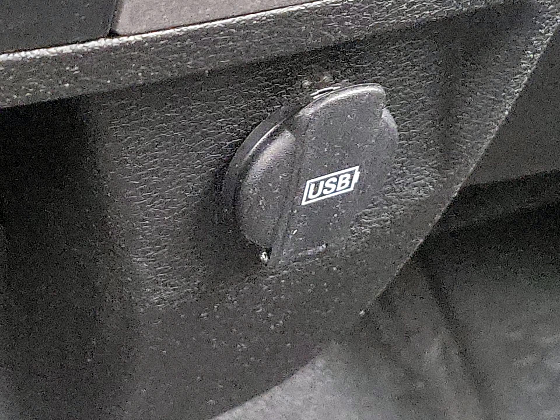 Thumbnail: 2023 RAM 1500 Classic - 18