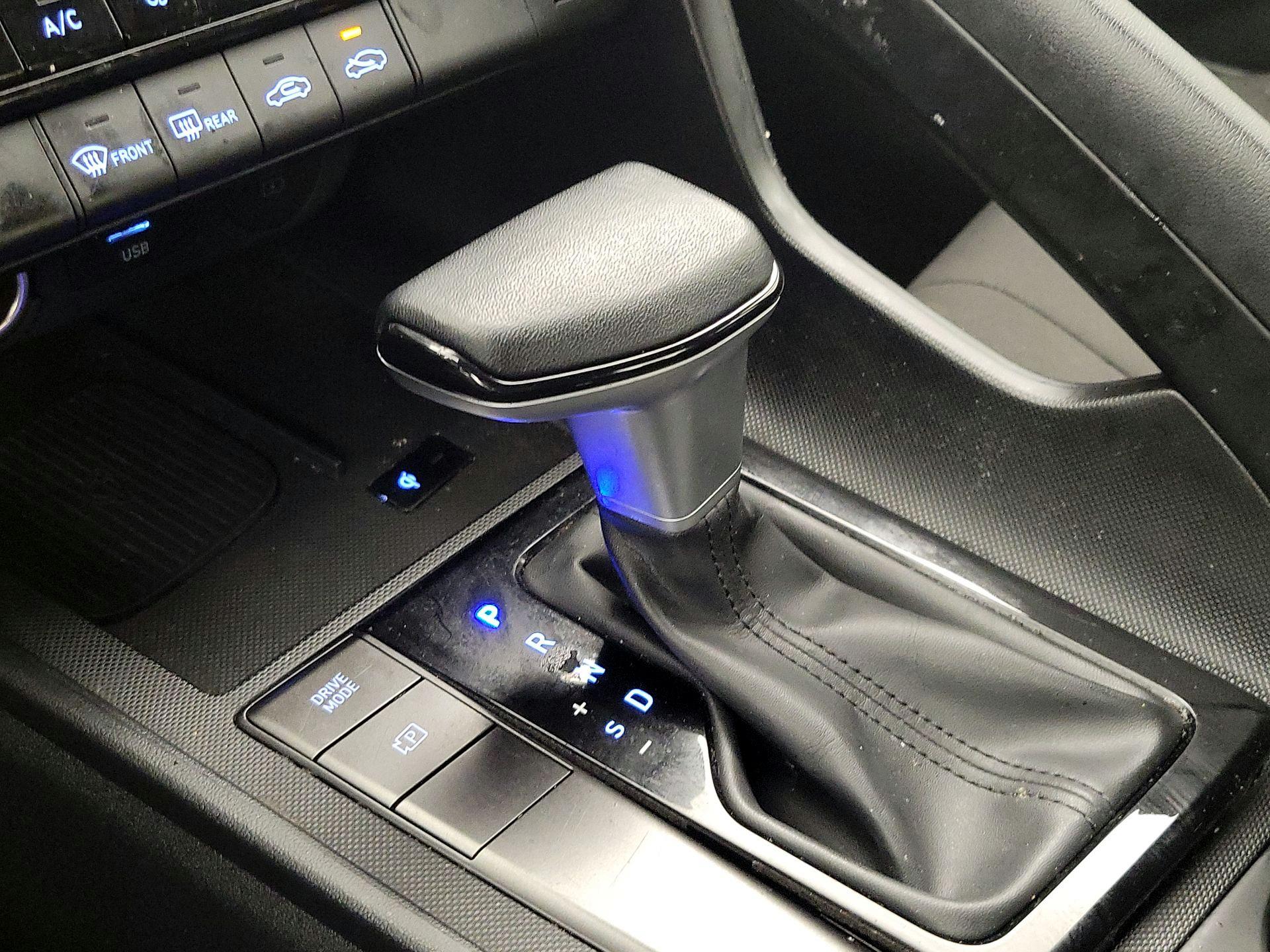 Thumbnail: 2025 Hyundai Elantra - 17