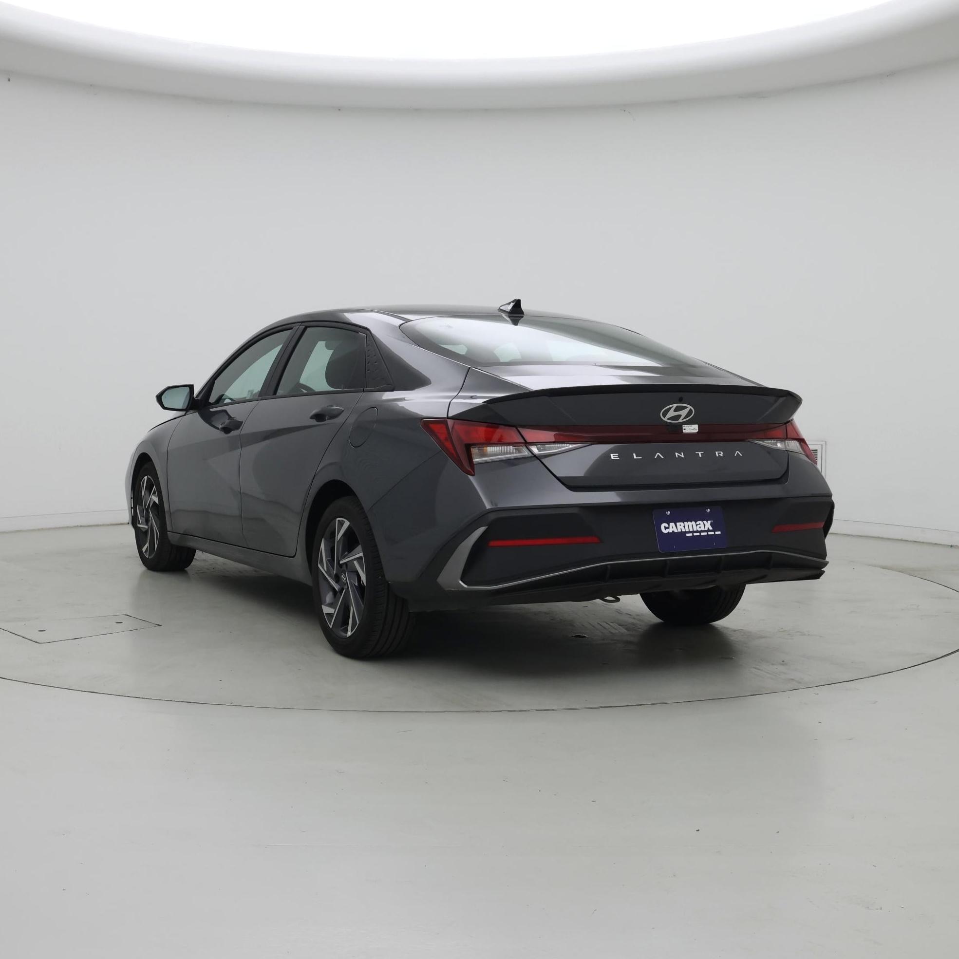 Thumbnail: 2025 Hyundai Elantra - 2