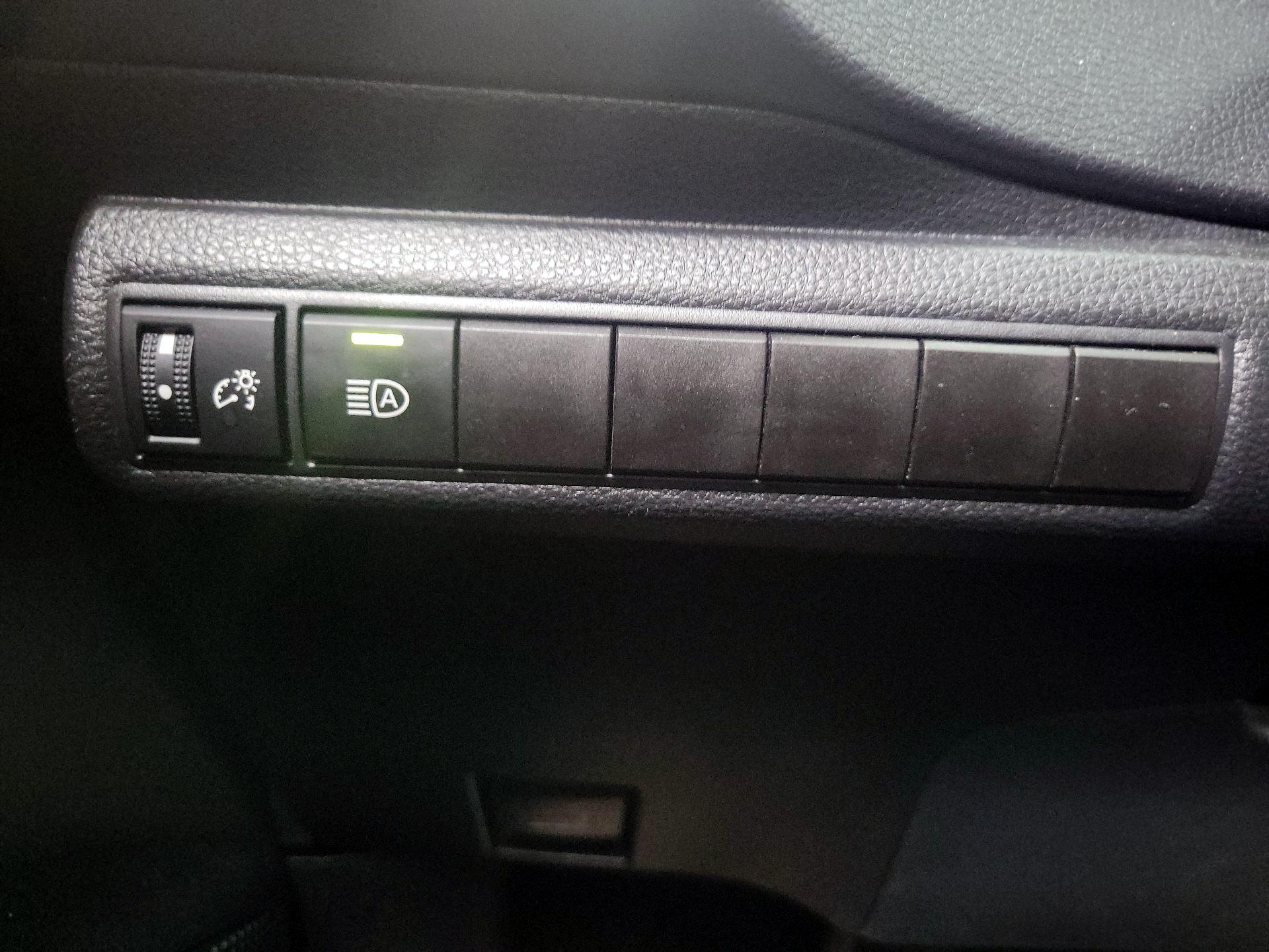 Thumbnail: 2024 Toyota Corolla - 13