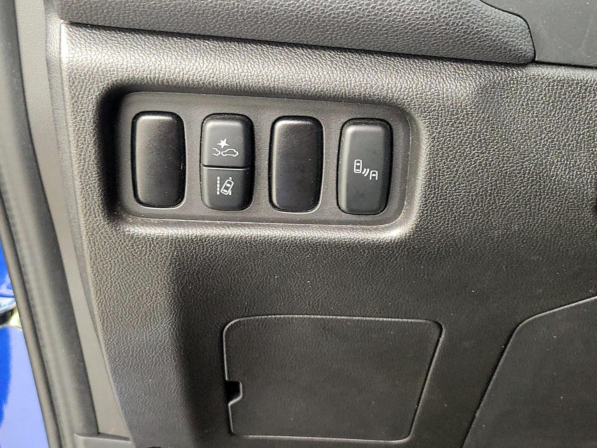 Thumbnail: 2024 Mitsubishi Outlander Sport - 13