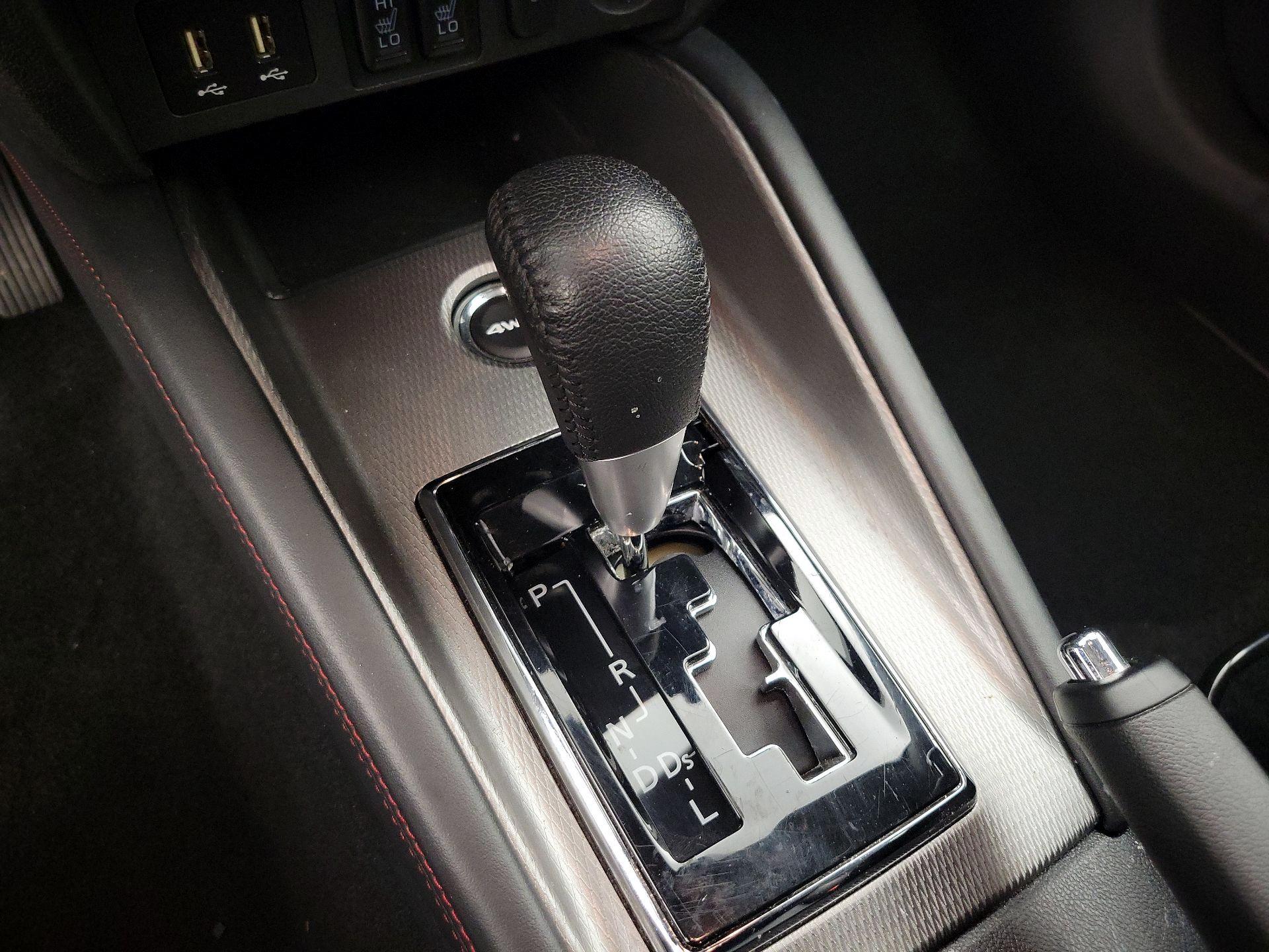 Thumbnail: 2024 Mitsubishi Outlander Sport - 17