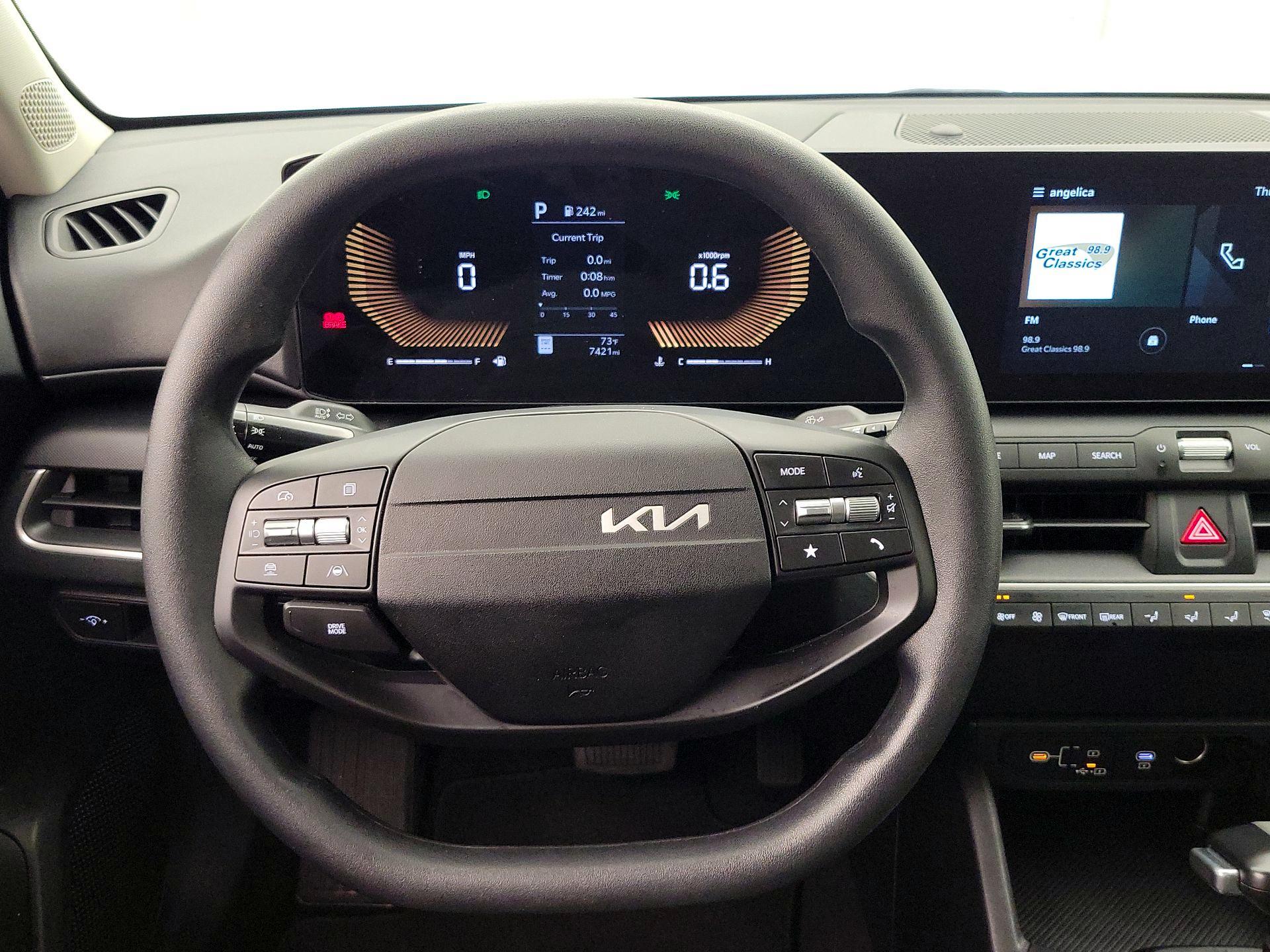 Thumbnail: 2025 Kia K4 - 10