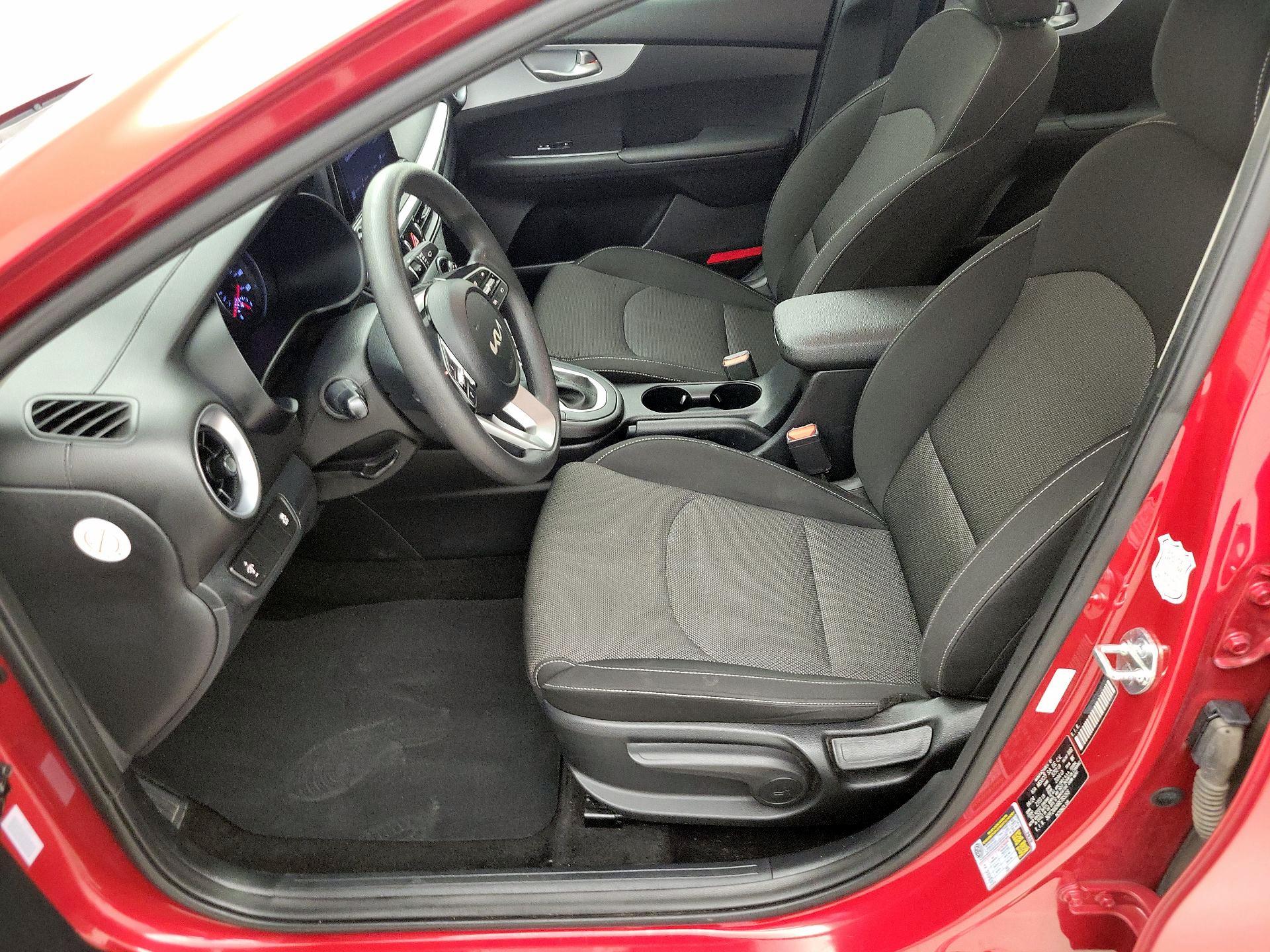 Thumbnail: 2024 Kia Forte - 11