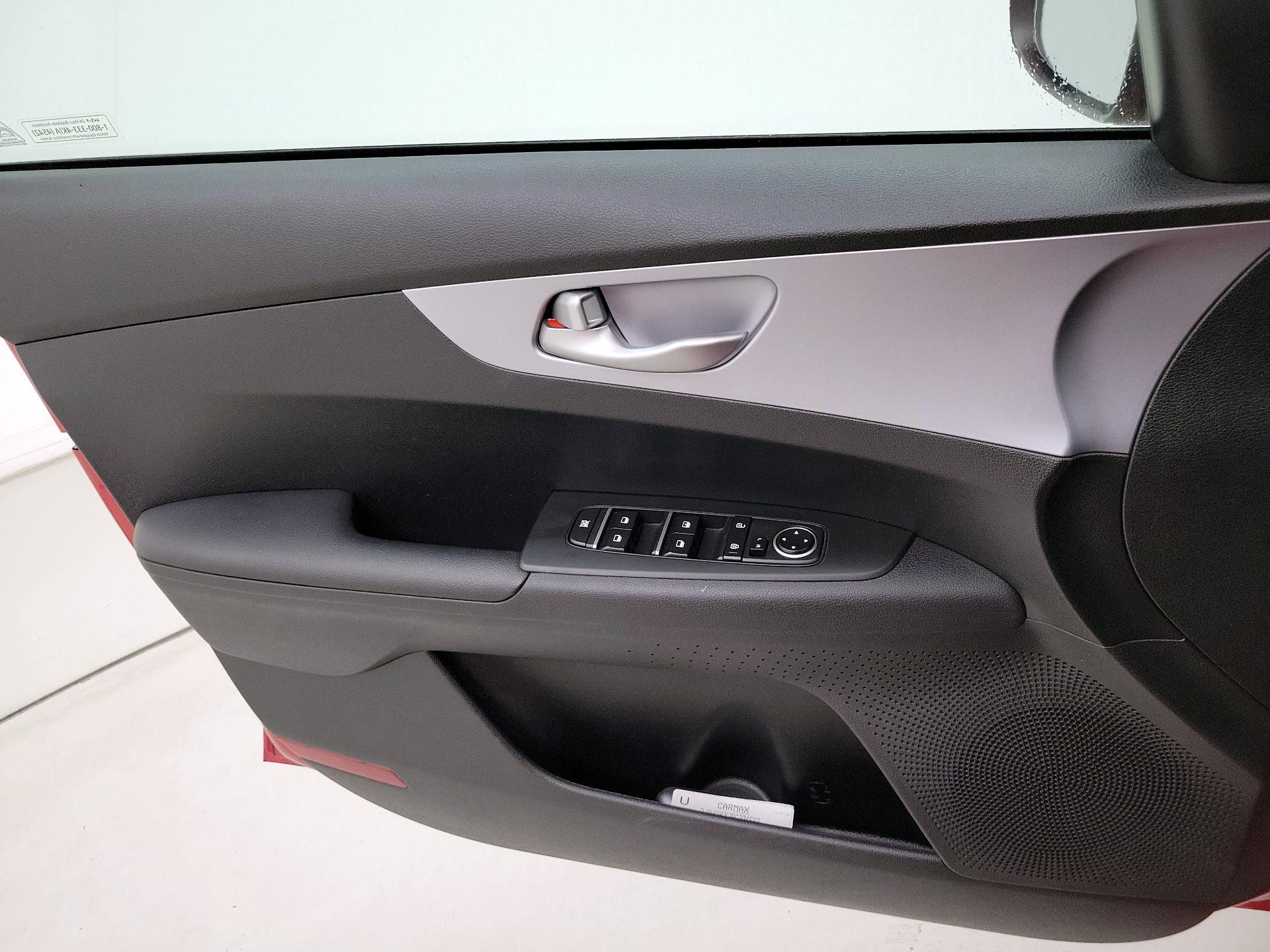 Thumbnail: 2024 Kia Forte - 12