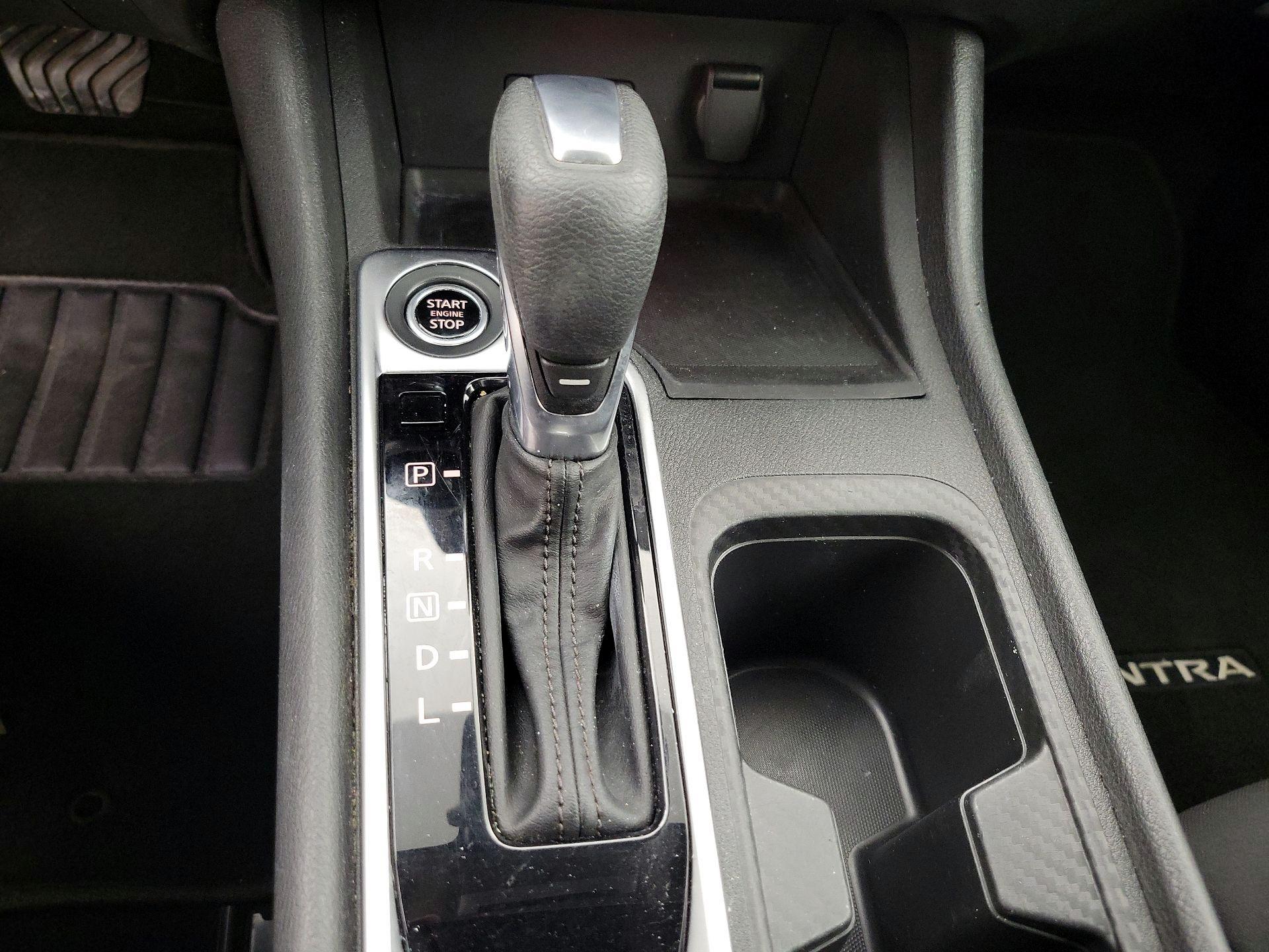 Thumbnail: 2022 Nissan Sentra - 17