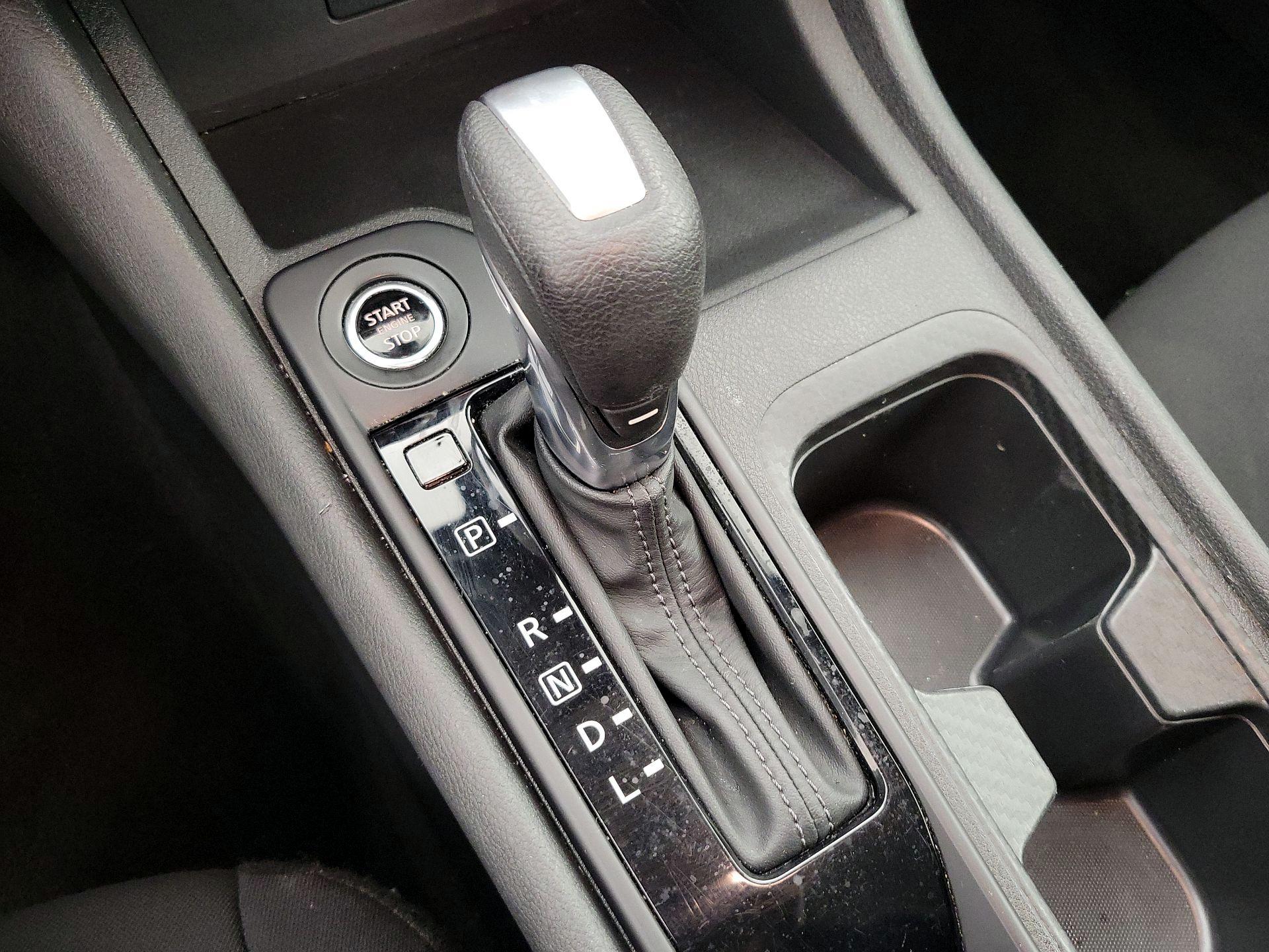 Thumbnail: 2023 Nissan Sentra - 17