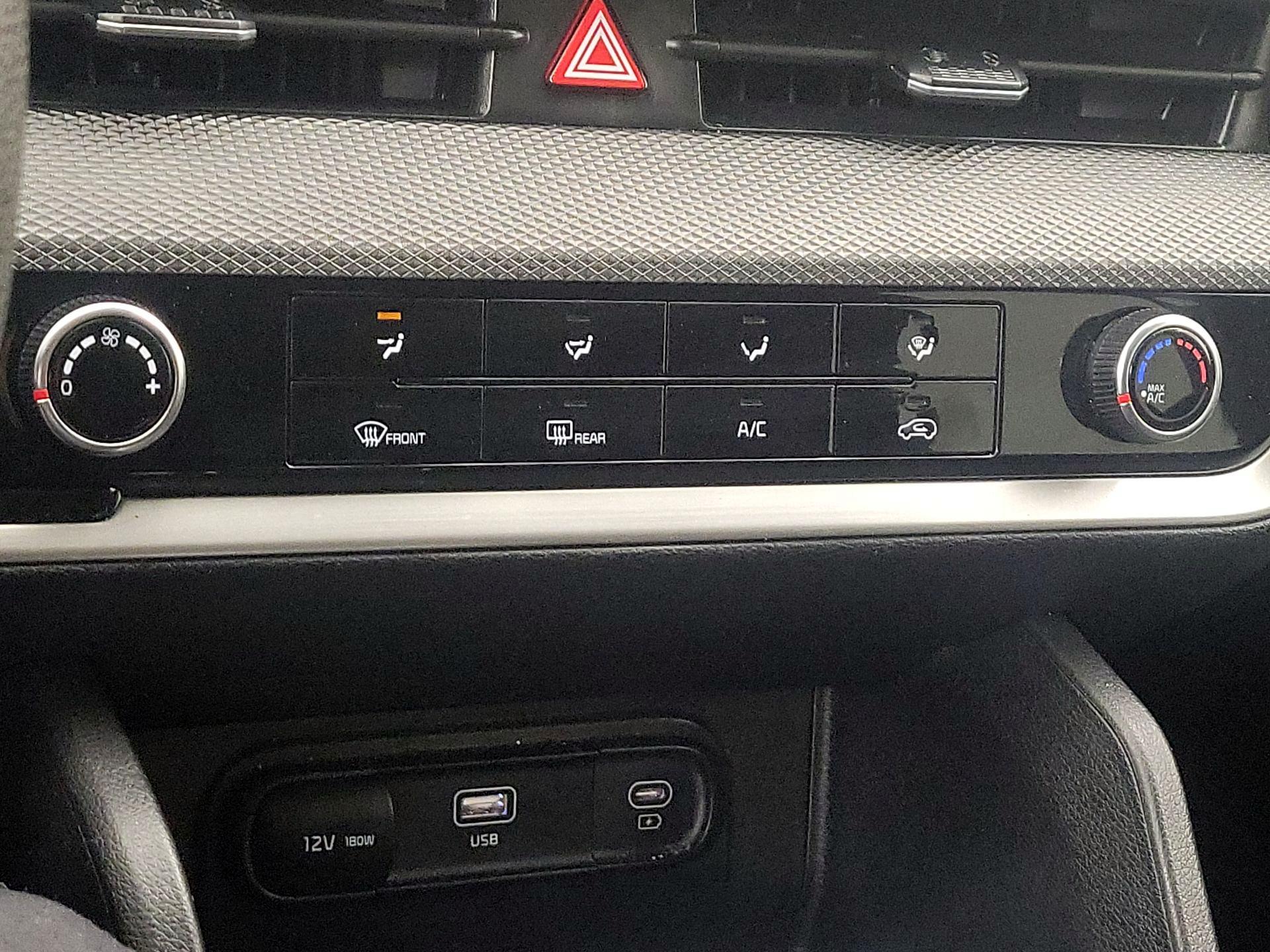 Thumbnail: 2024 Kia Sportage - 16