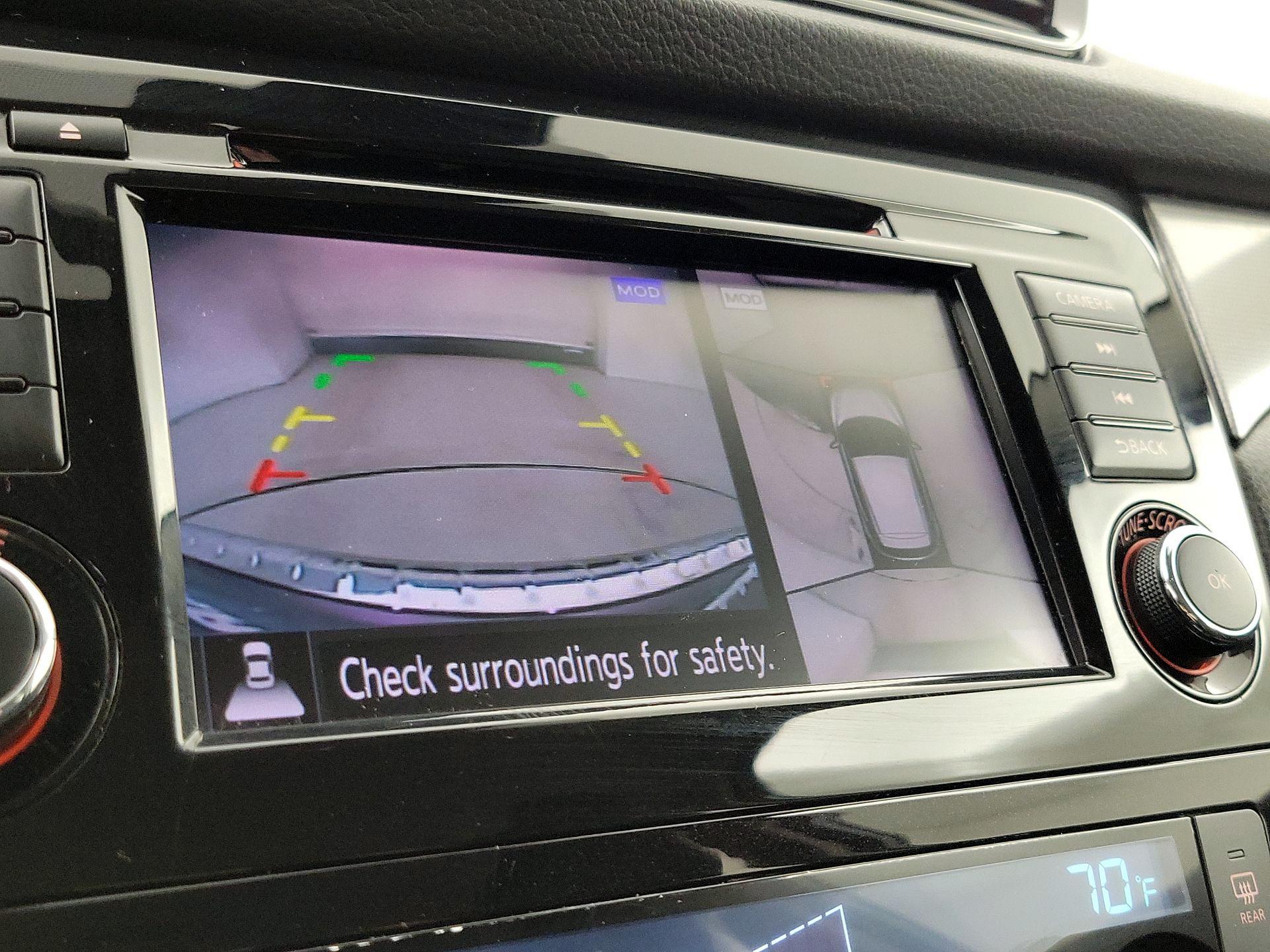 Thumbnail: 2020 Nissan Rogue Sport - 14