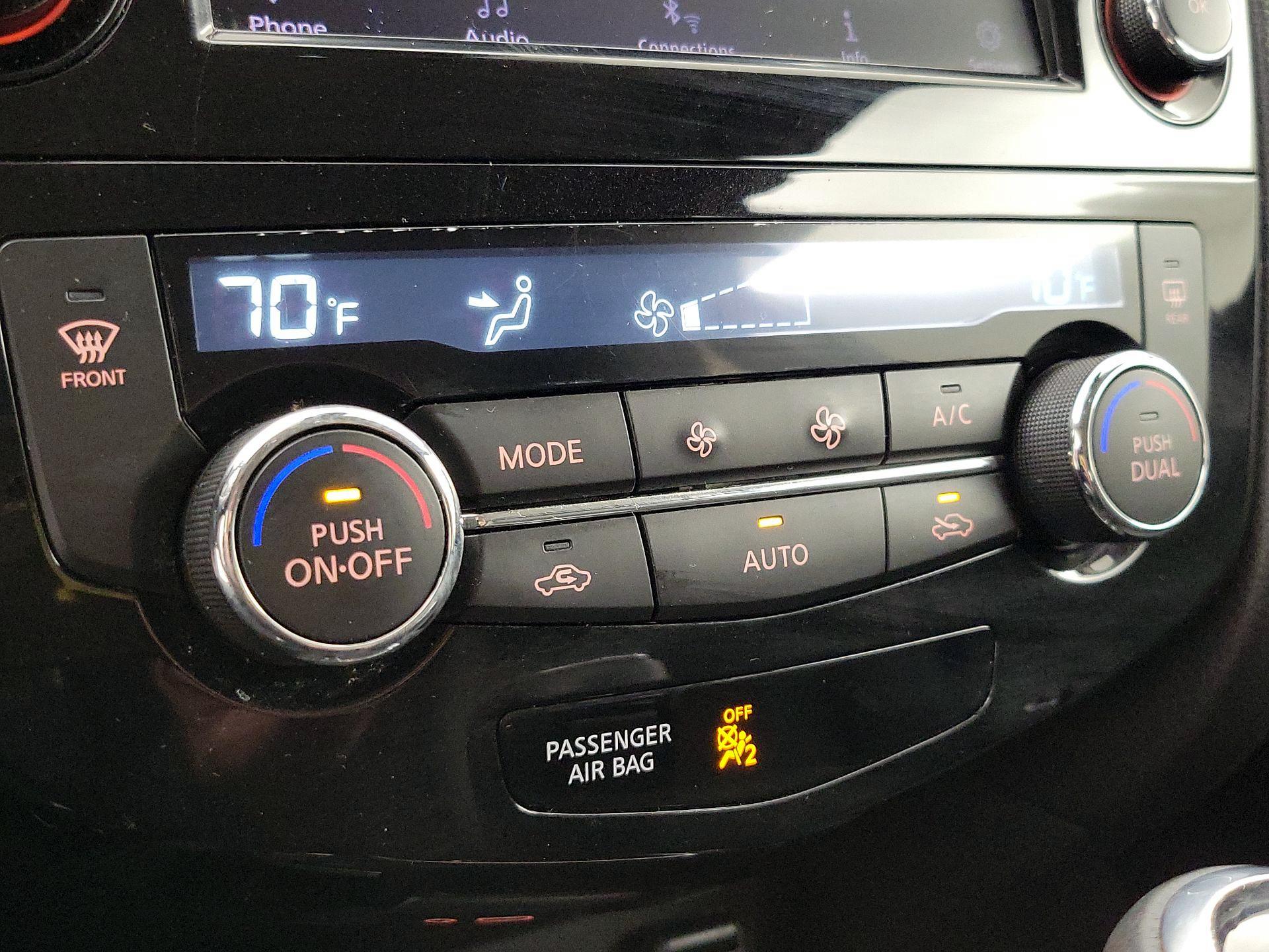 Thumbnail: 2020 Nissan Rogue Sport - 16