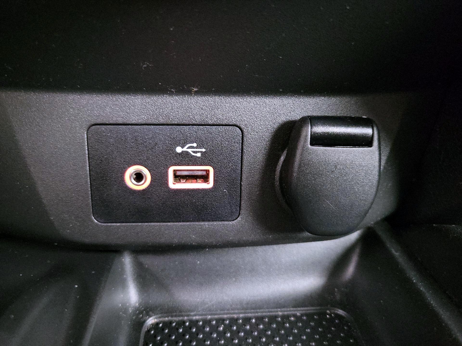 Thumbnail: 2020 Nissan Rogue Sport - 18