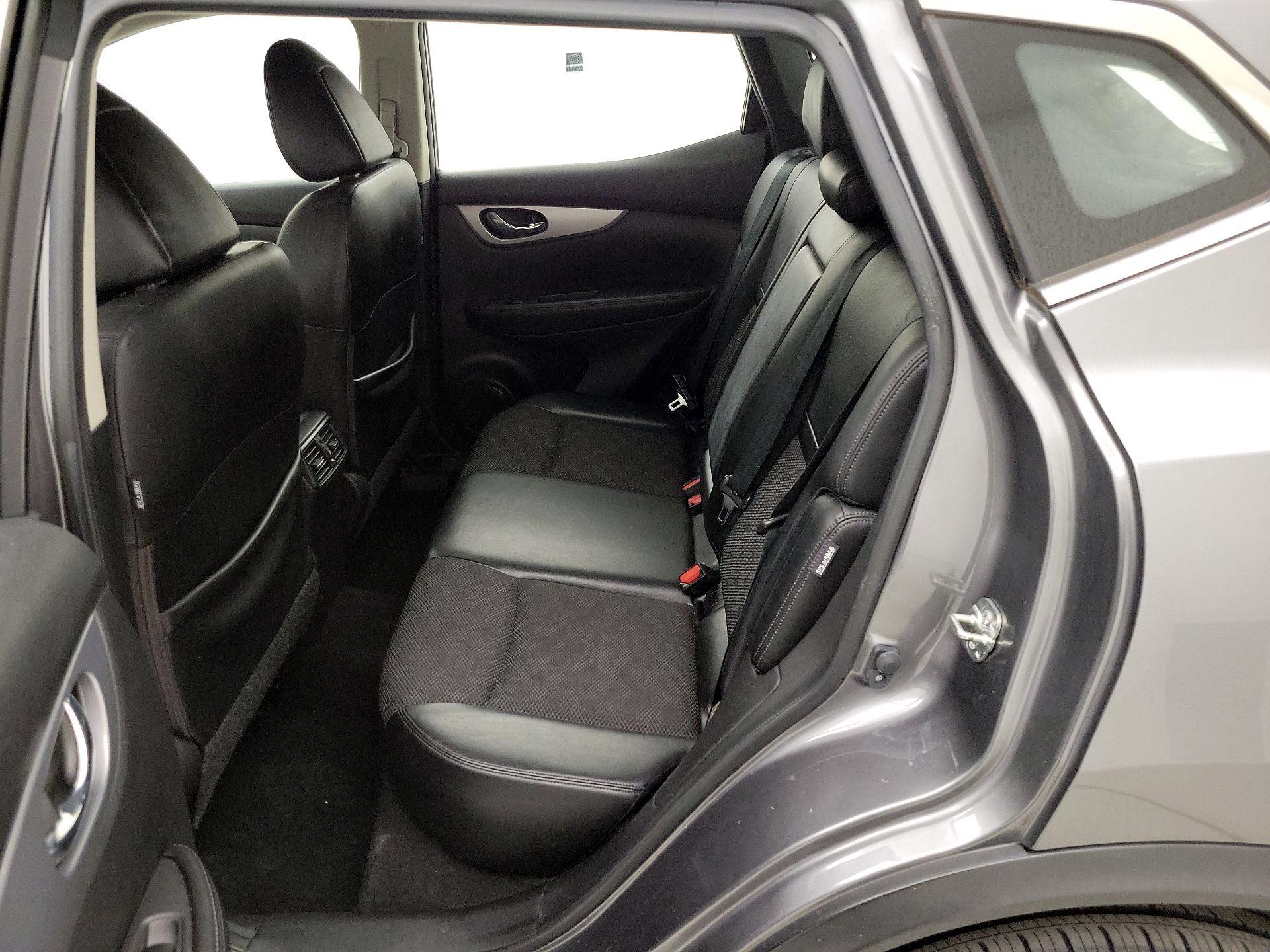 Thumbnail: 2020 Nissan Rogue Sport - 19