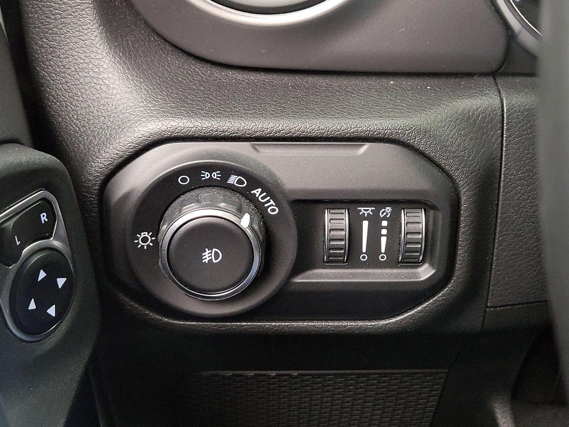 Thumbnail: 2021 Jeep Wrangler - 13