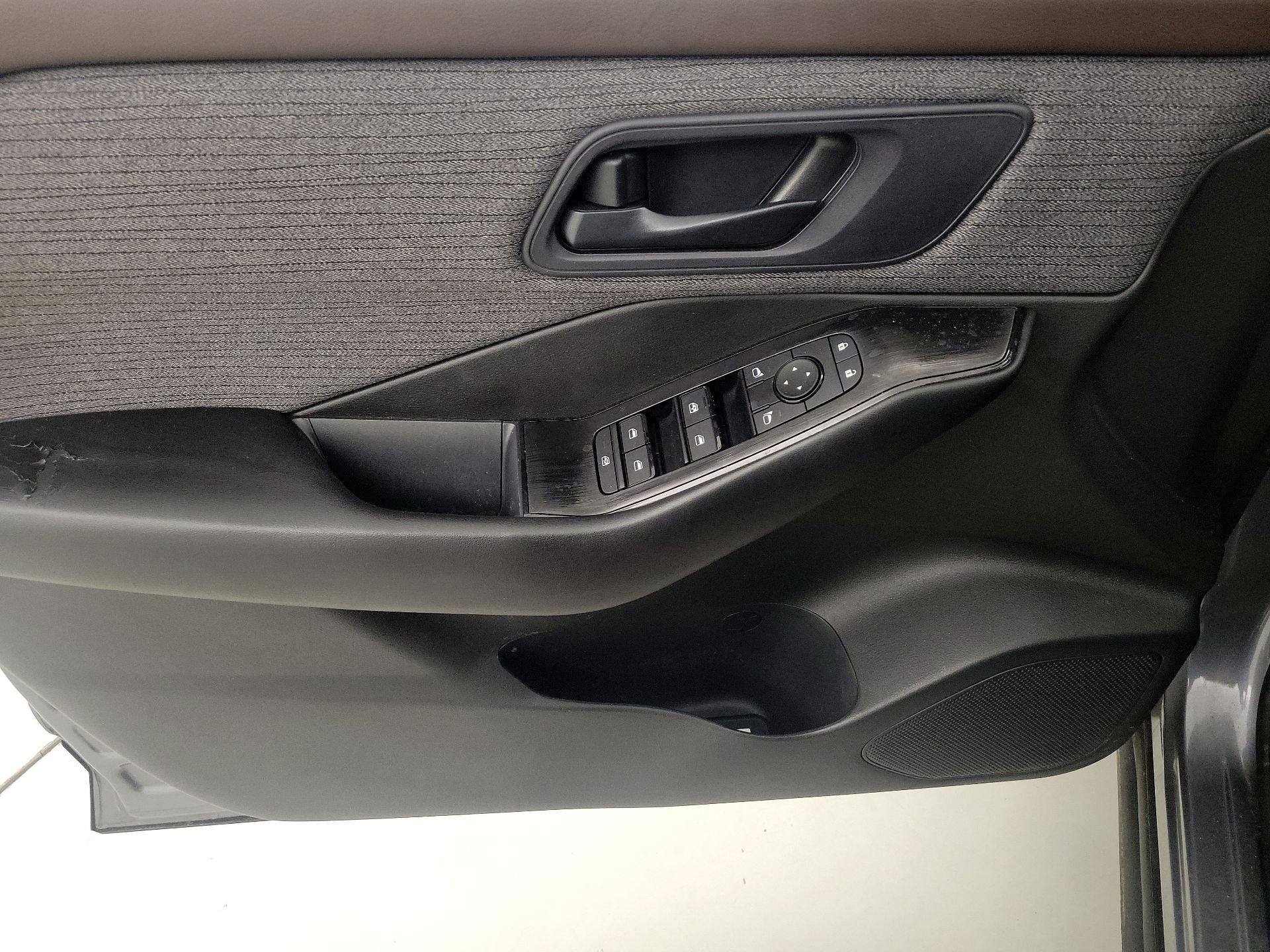 Thumbnail: 2023 Nissan Rogue - 12