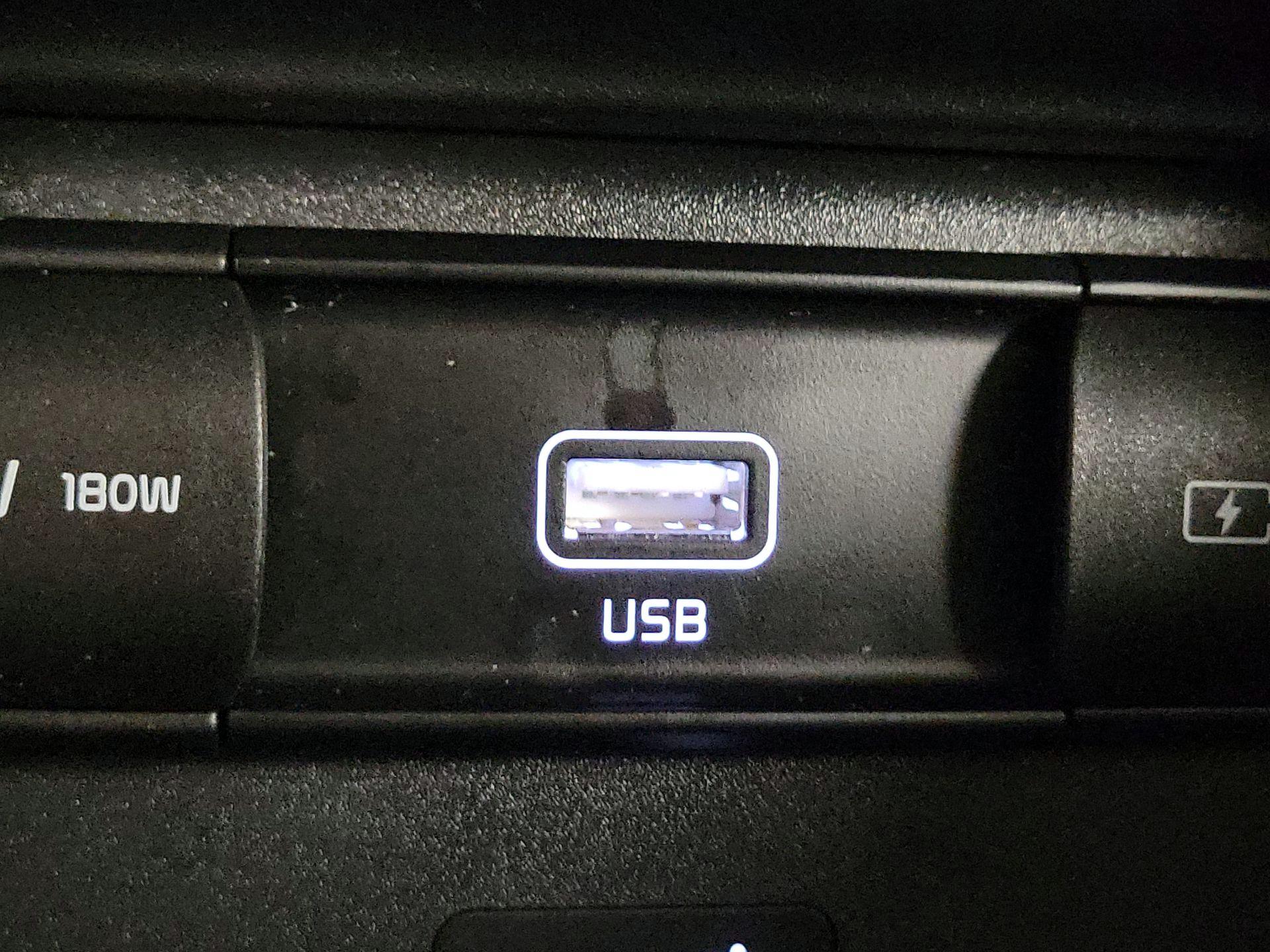 Thumbnail: 2022 Kia Telluride - 19