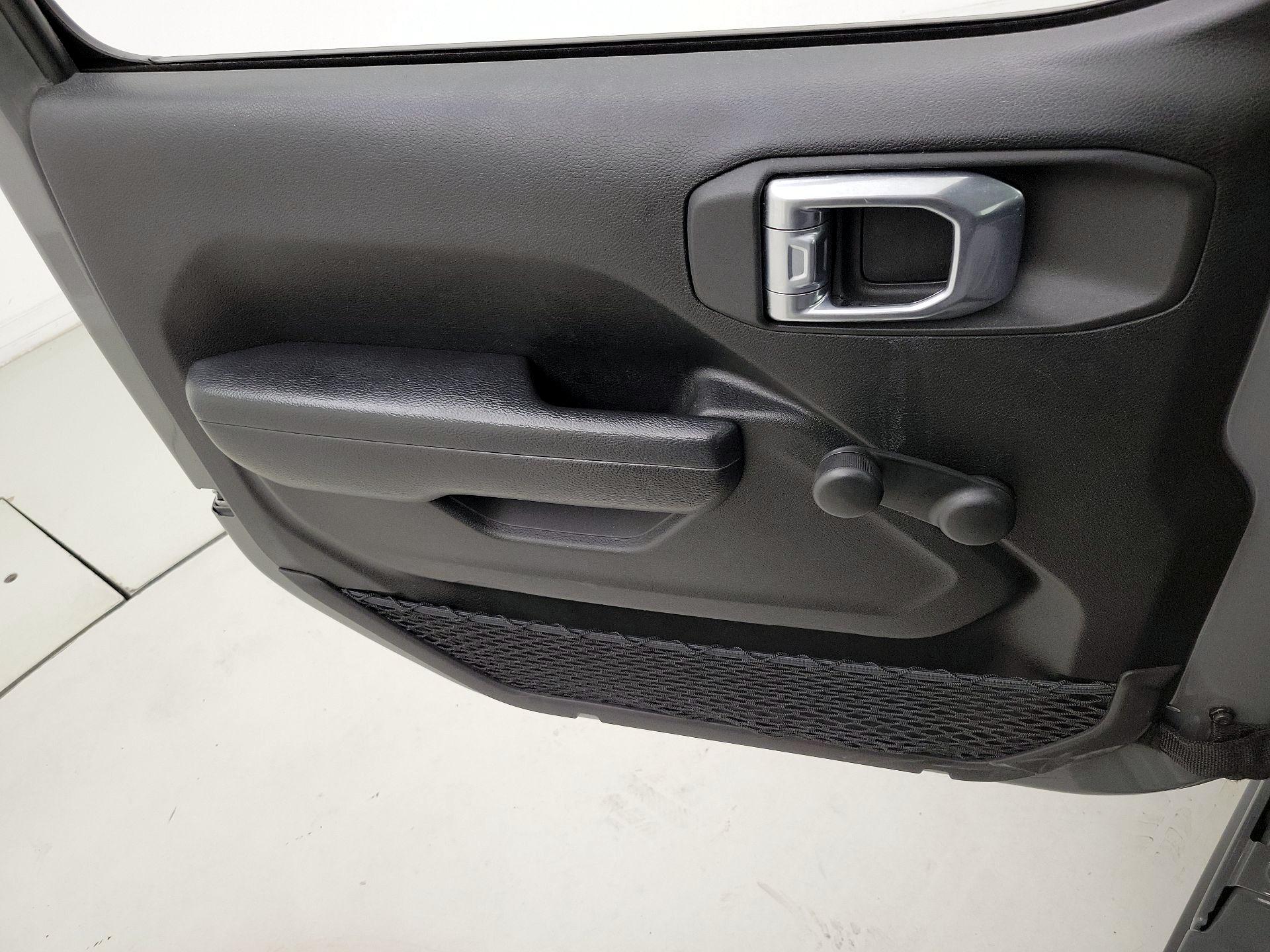 Thumbnail: 2022 Jeep Wrangler - 12