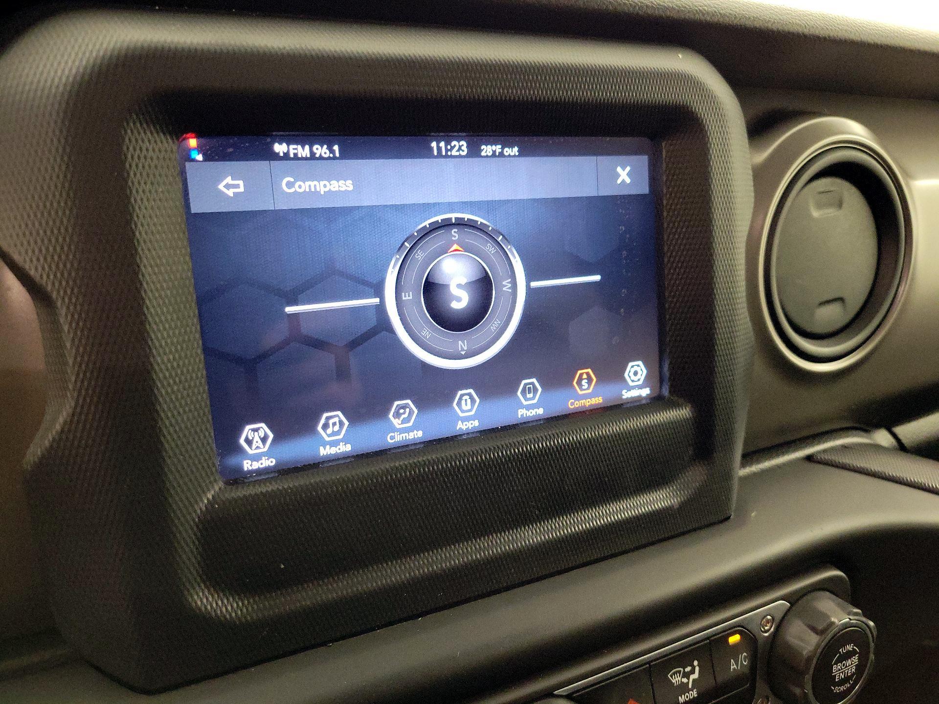 Thumbnail: 2022 Jeep Wrangler - 14