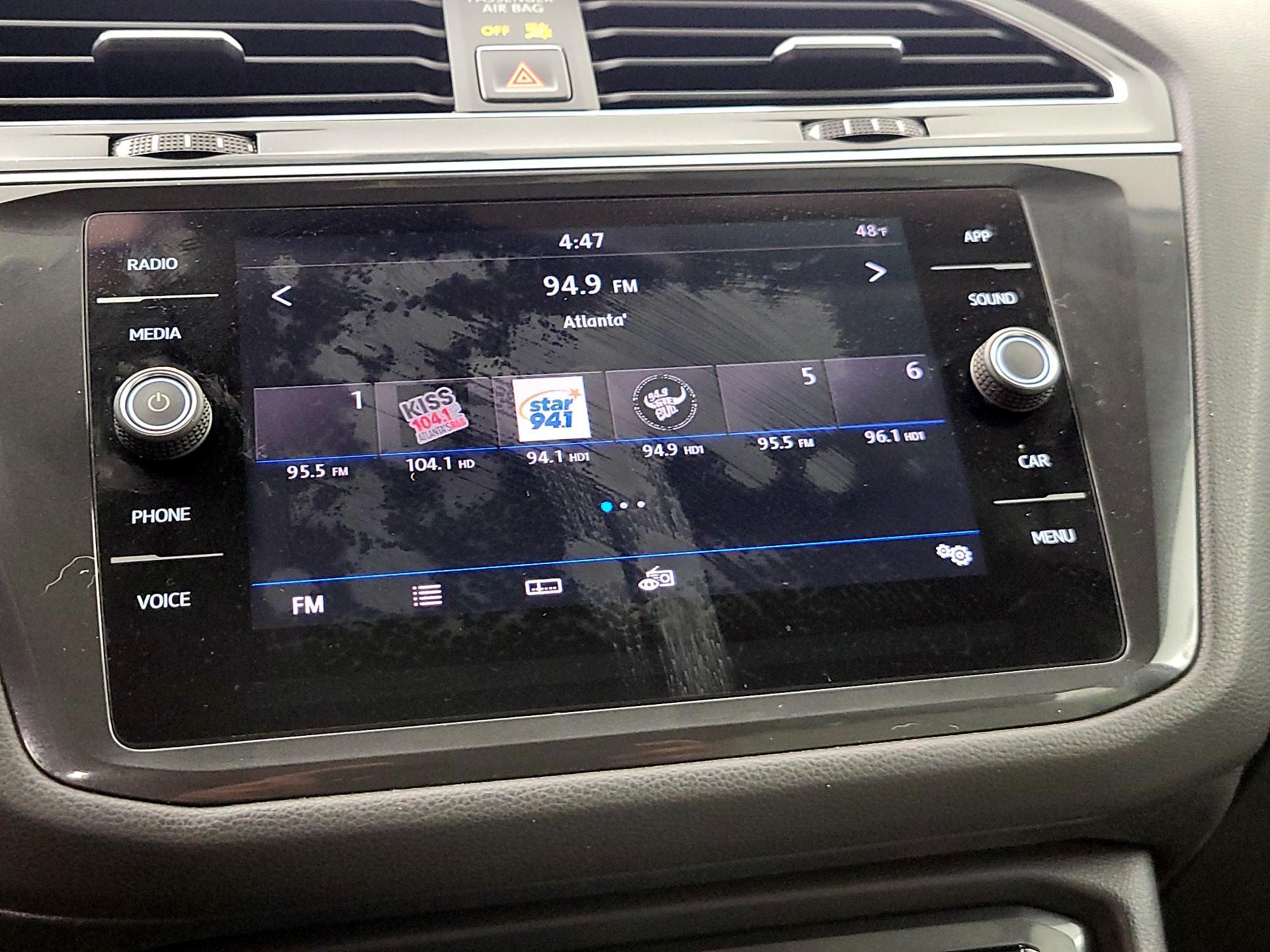 Thumbnail: 2018 Volkswagen Tiguan - 15