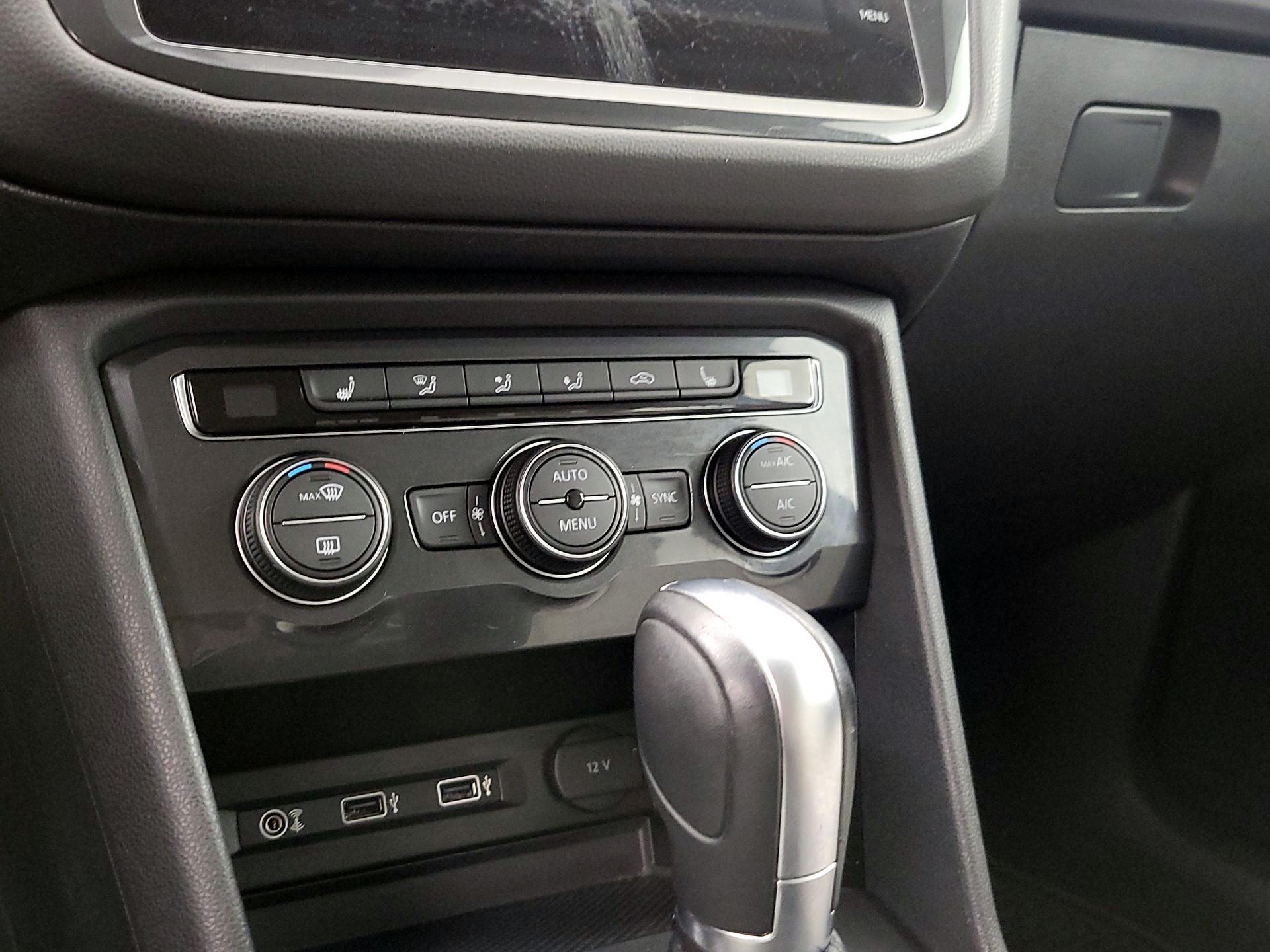 Thumbnail: 2018 Volkswagen Tiguan - 16