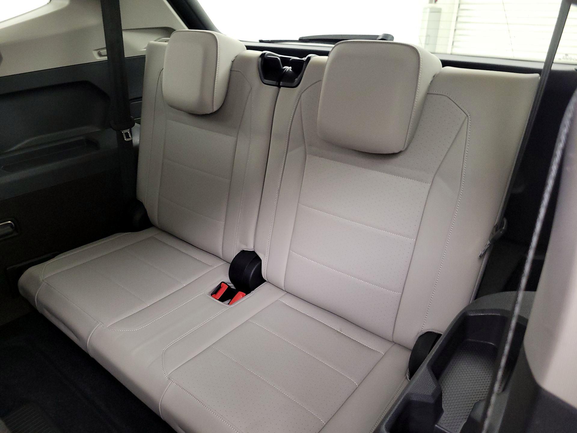 Thumbnail: 2018 Volkswagen Tiguan - 20