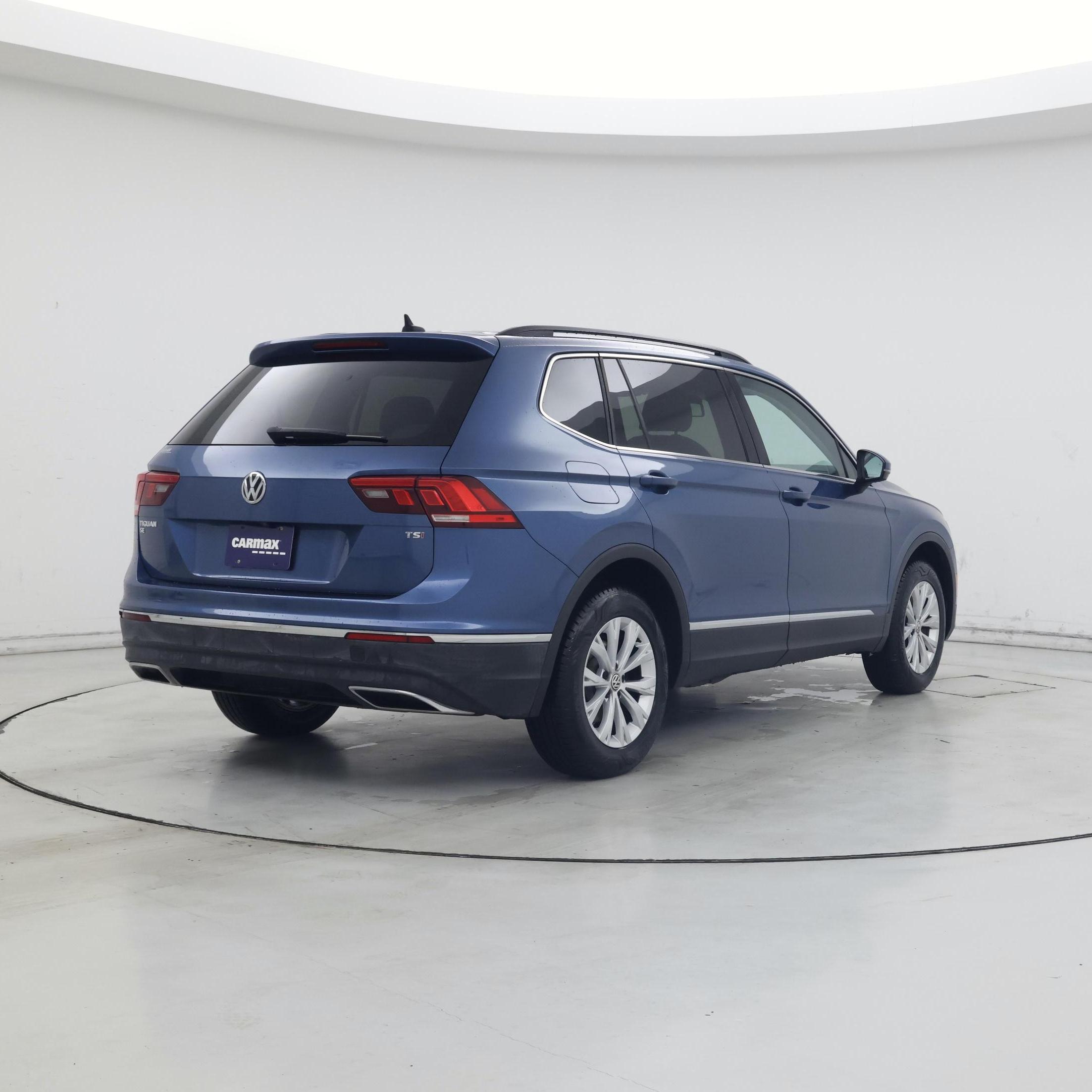 Thumbnail: 2018 Volkswagen Tiguan - 8