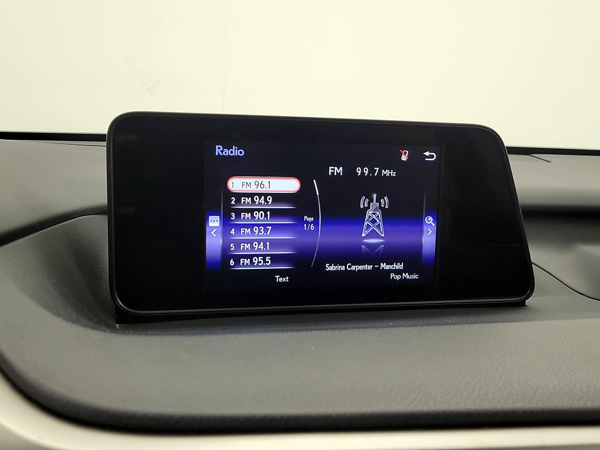 Thumbnail: 2017 Lexus RX - 15