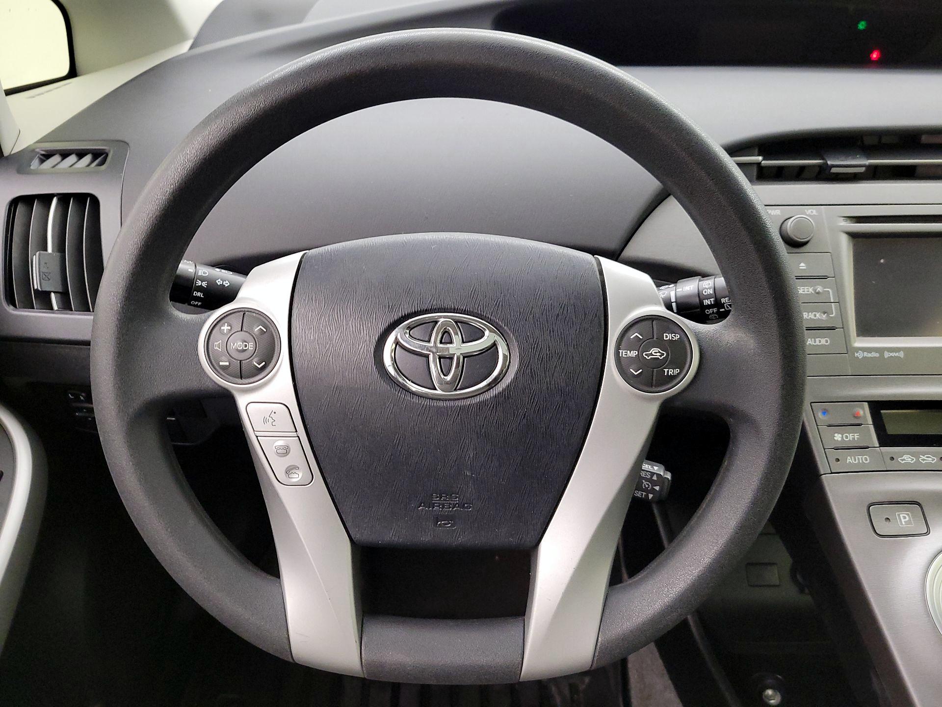 Thumbnail: 2015 Toyota Prius - 10