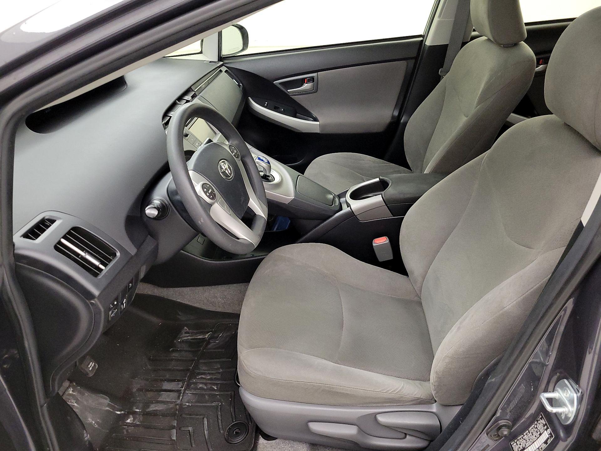 Thumbnail: 2015 Toyota Prius - 11