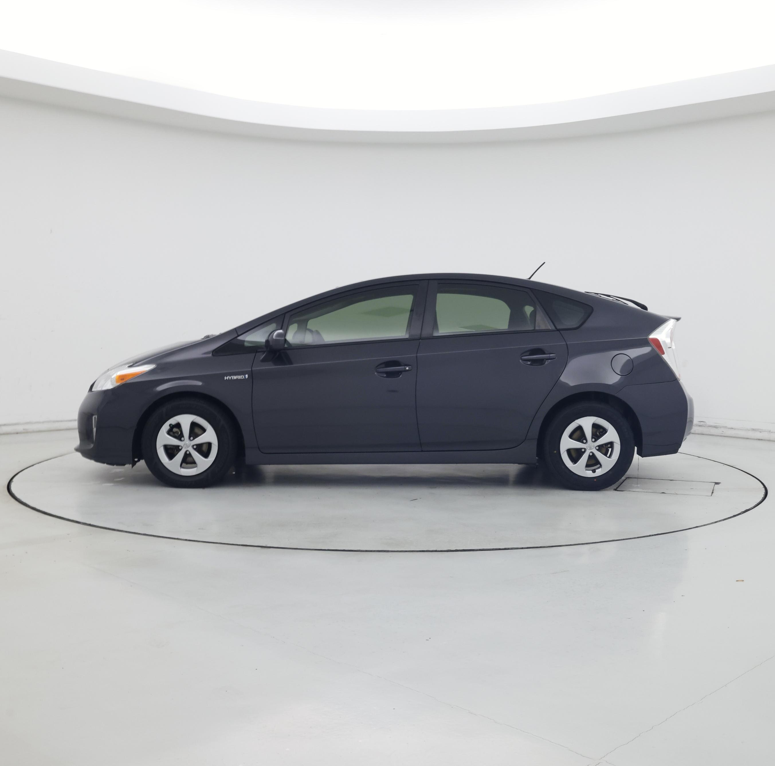 Thumbnail: 2015 Toyota Prius - 3