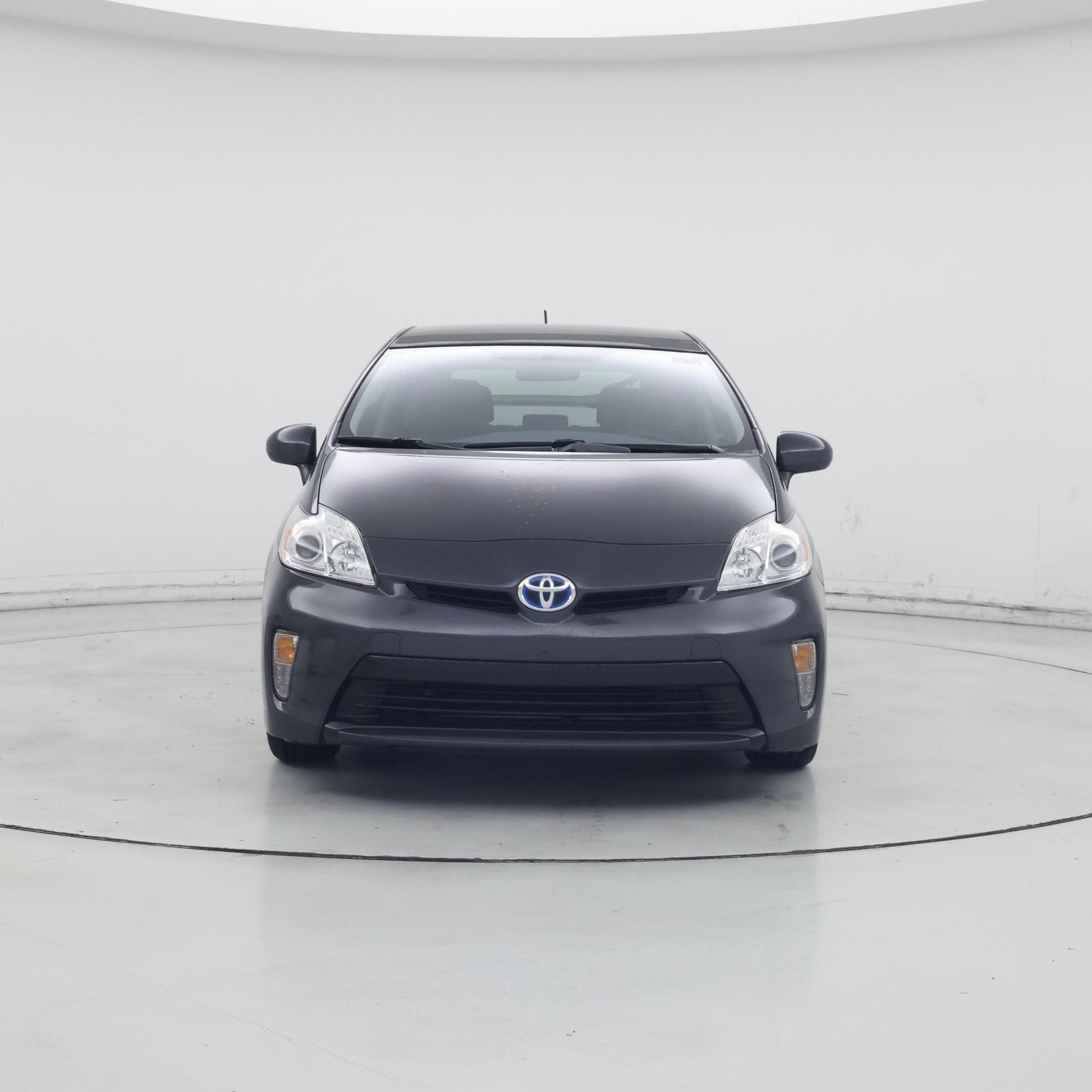 Thumbnail: 2015 Toyota Prius - 5