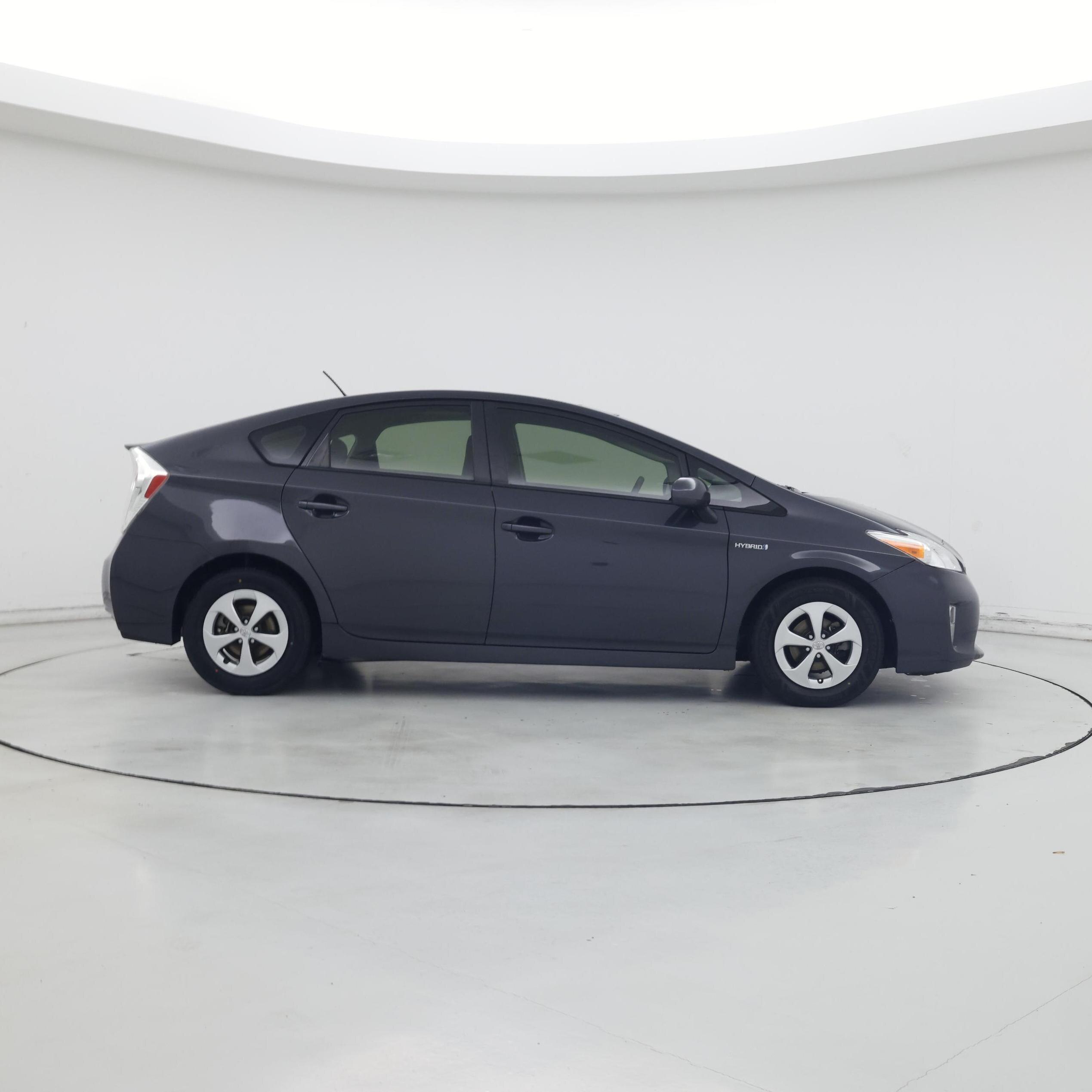 Thumbnail: 2015 Toyota Prius - 7