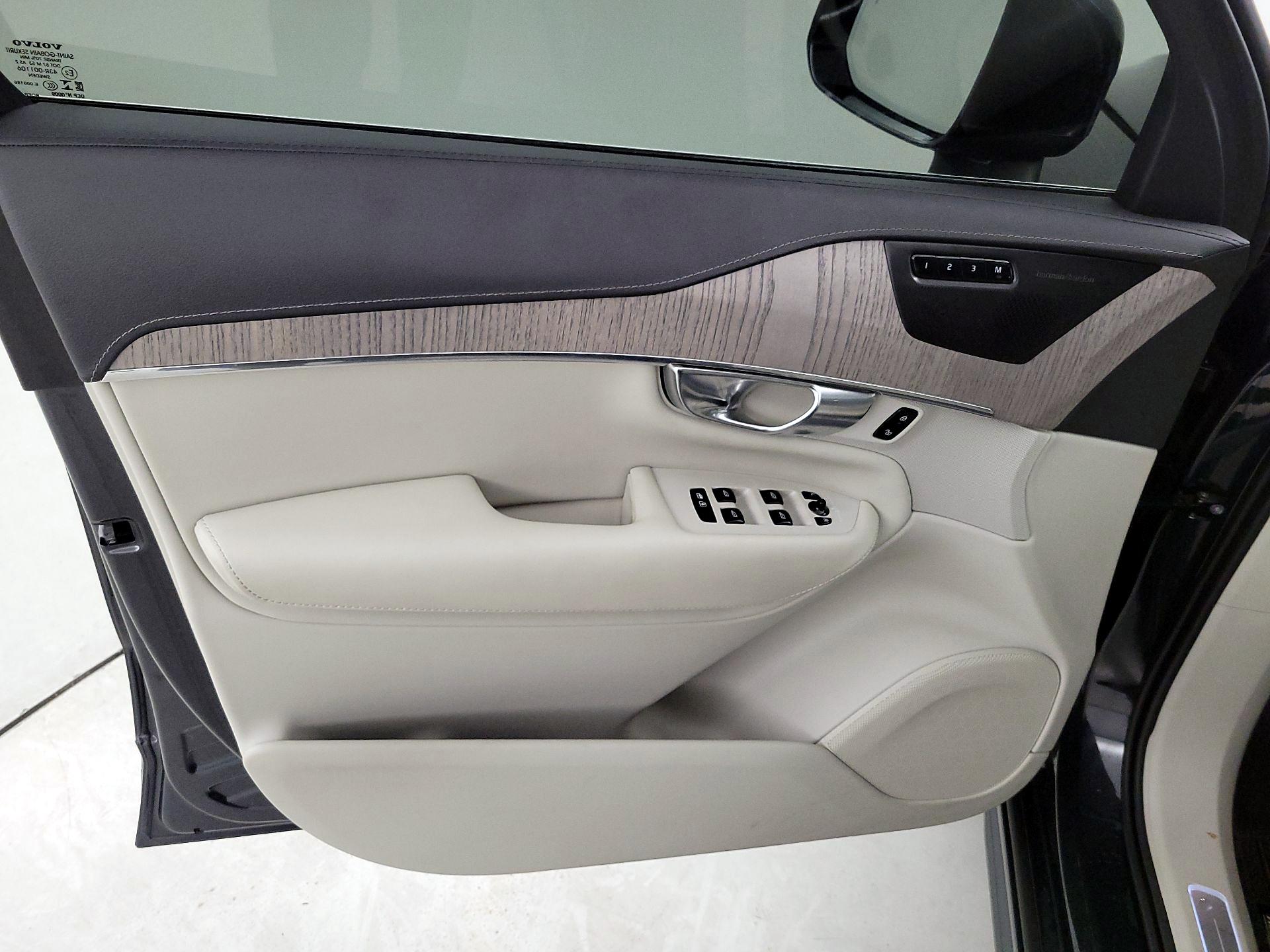 Thumbnail: 2021 Volvo XC90 - 12