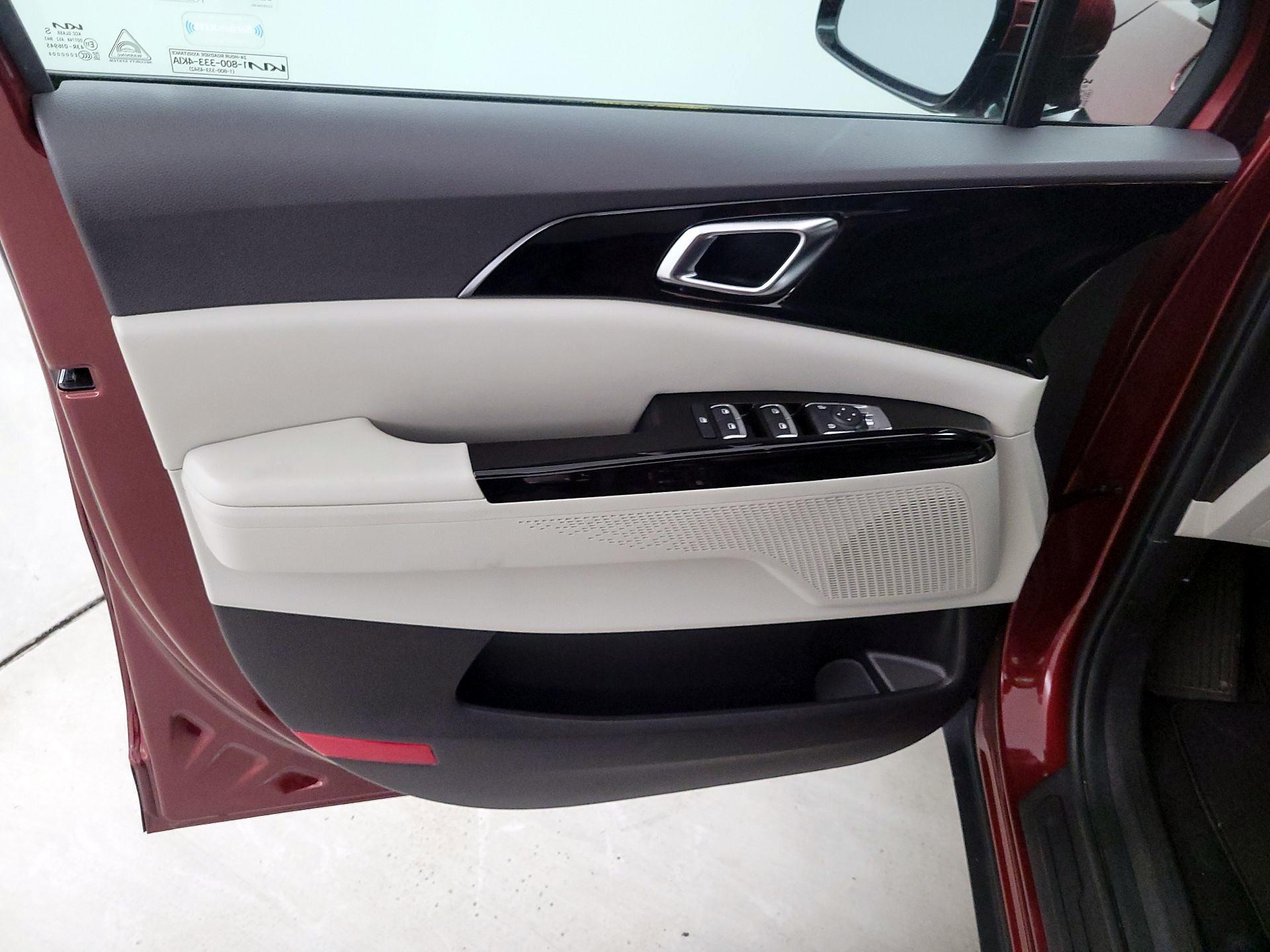 Thumbnail: 2024 Kia Carnival - 12