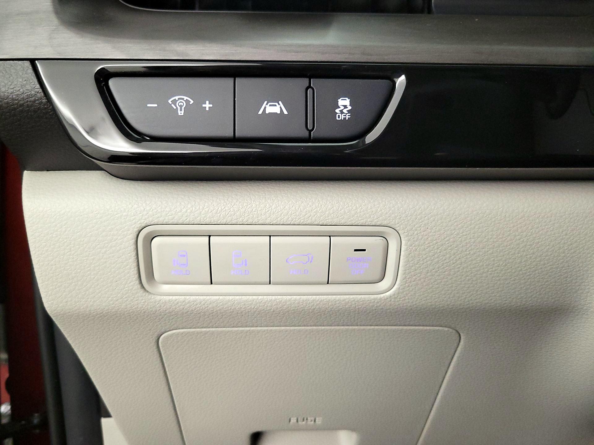 Thumbnail: 2024 Kia Carnival - 13