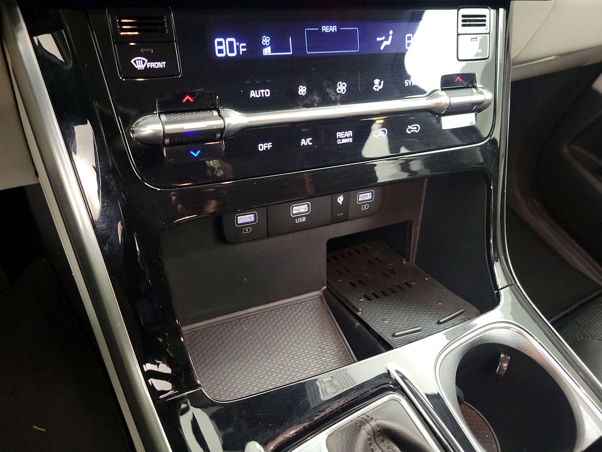 Thumbnail: 2024 Kia Carnival - 17