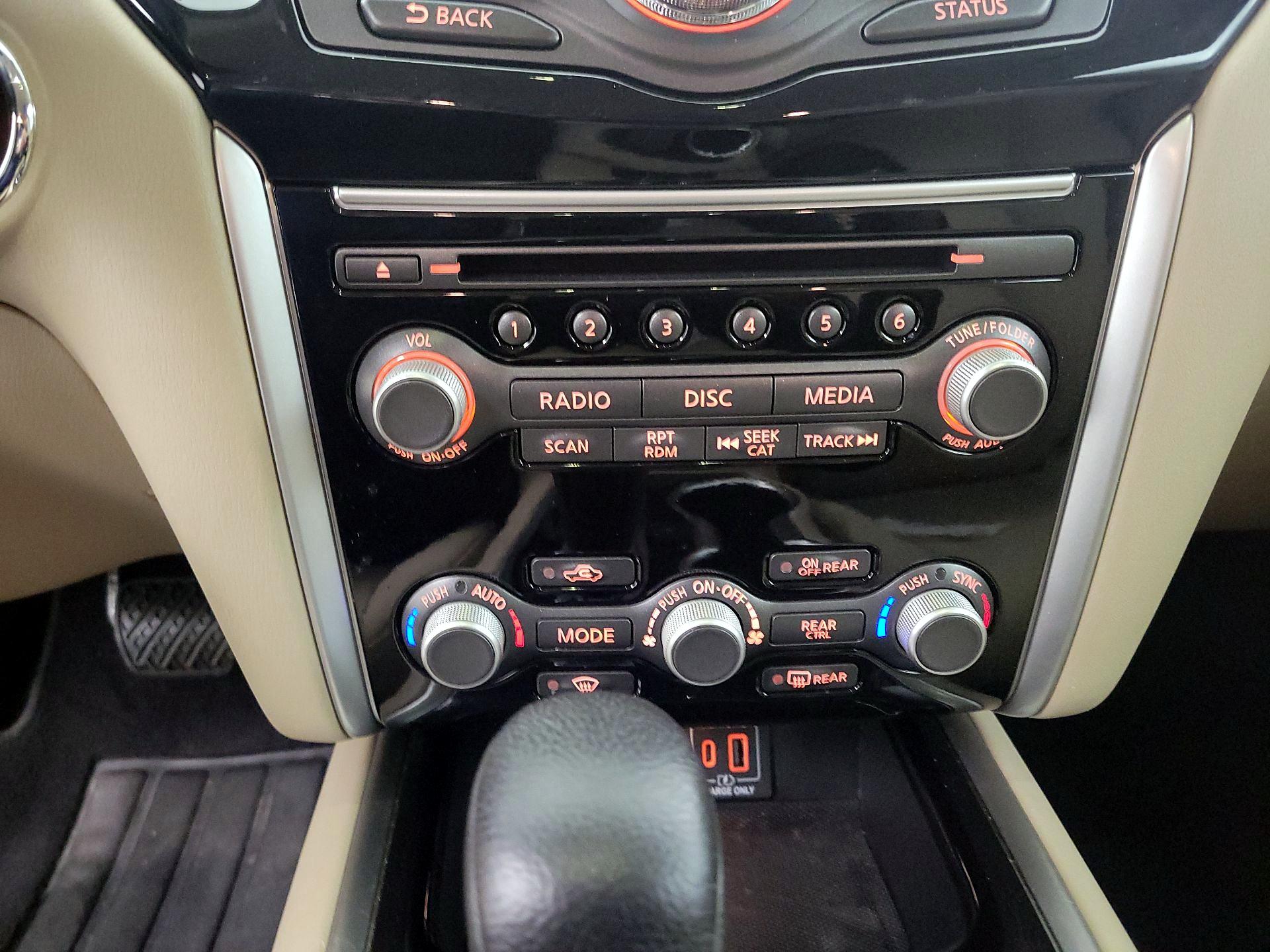 Thumbnail: 2020 Nissan Pathfinder - 16