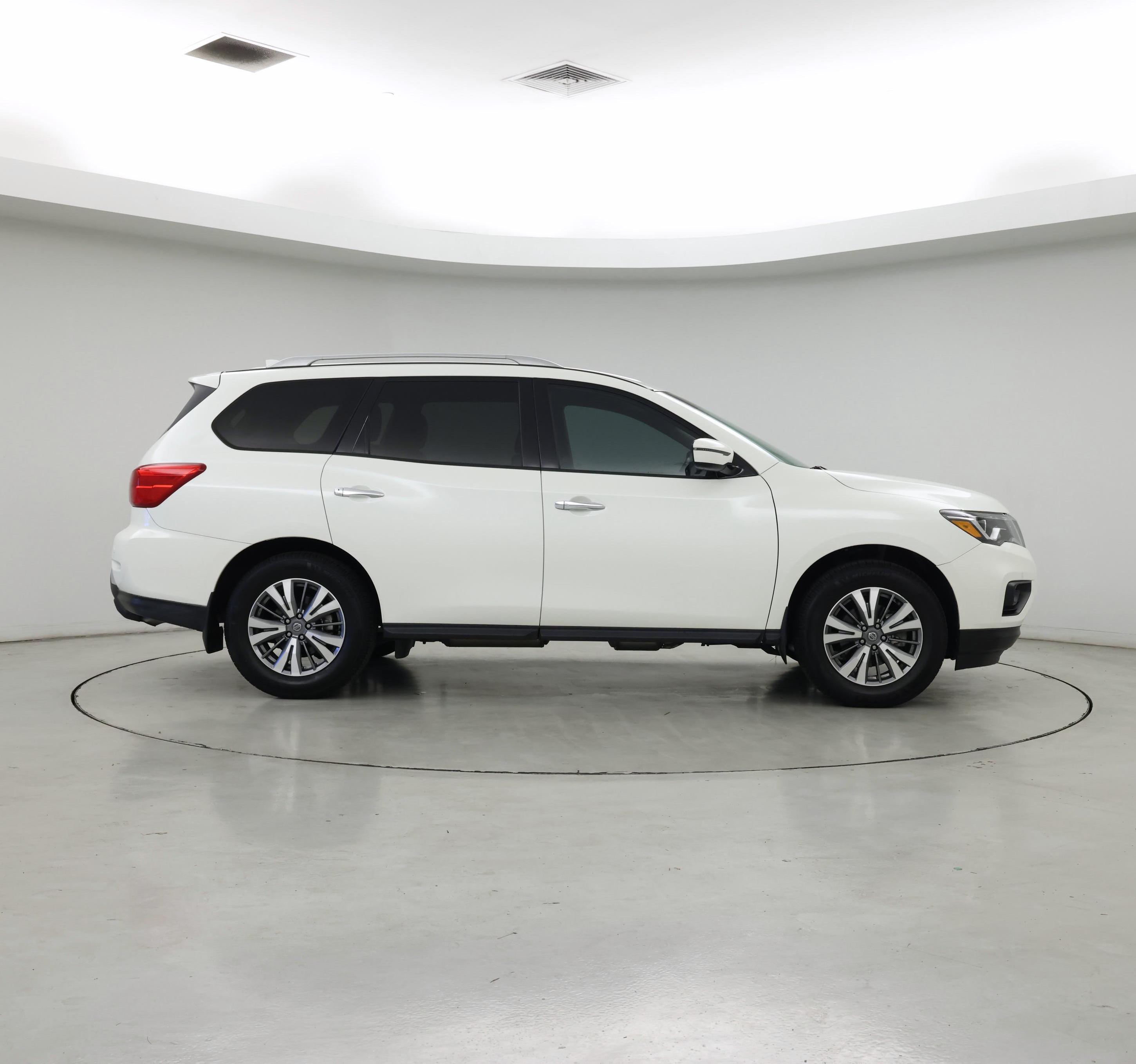 Thumbnail: 2020 Nissan Pathfinder - 7