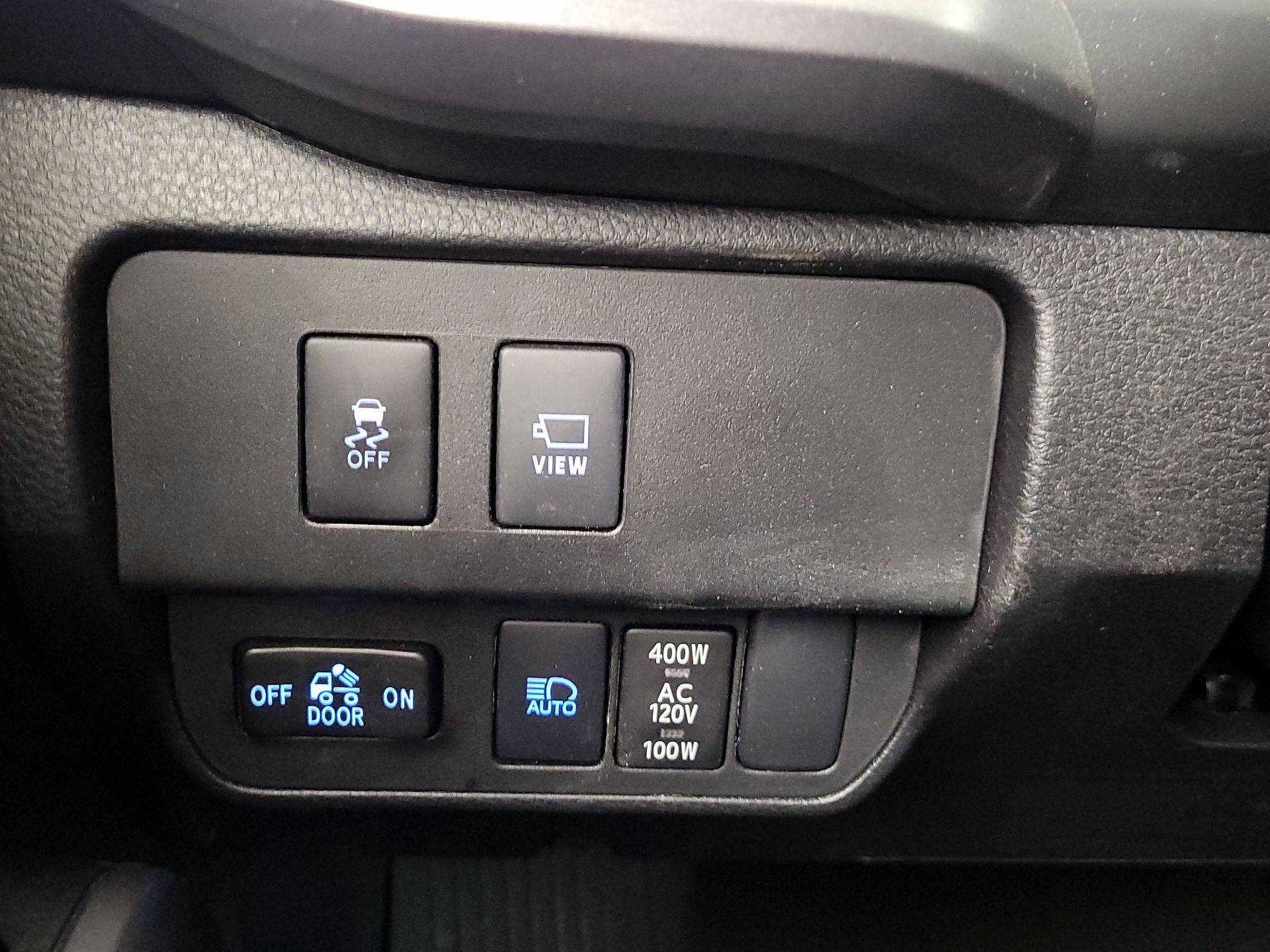 Thumbnail: 2023 Toyota Tacoma - 13