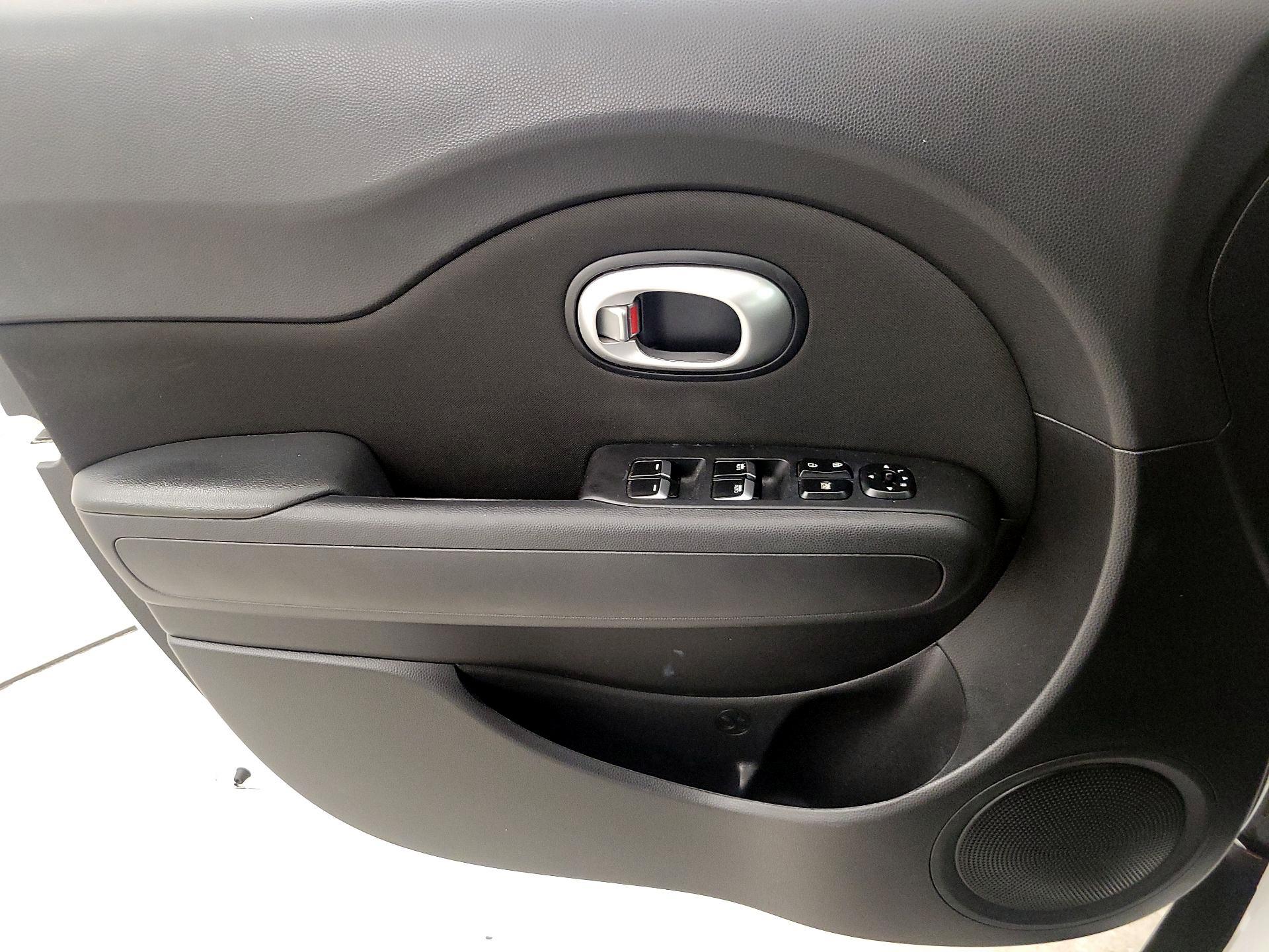 Thumbnail: 2019 Kia Soul - 12