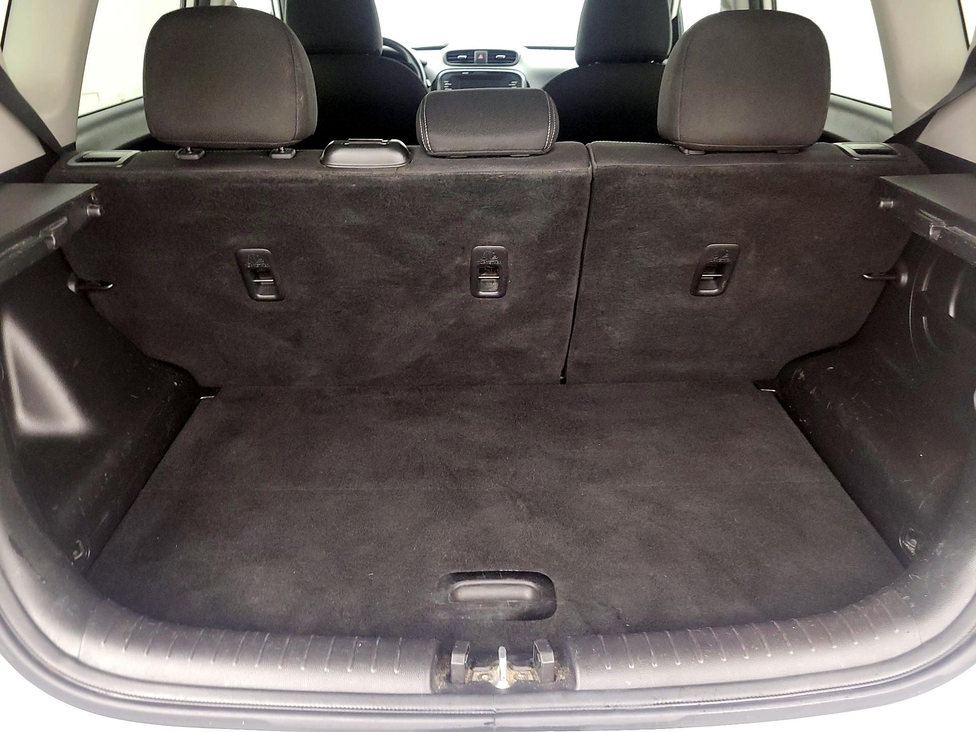 Thumbnail: 2019 Kia Soul - 20