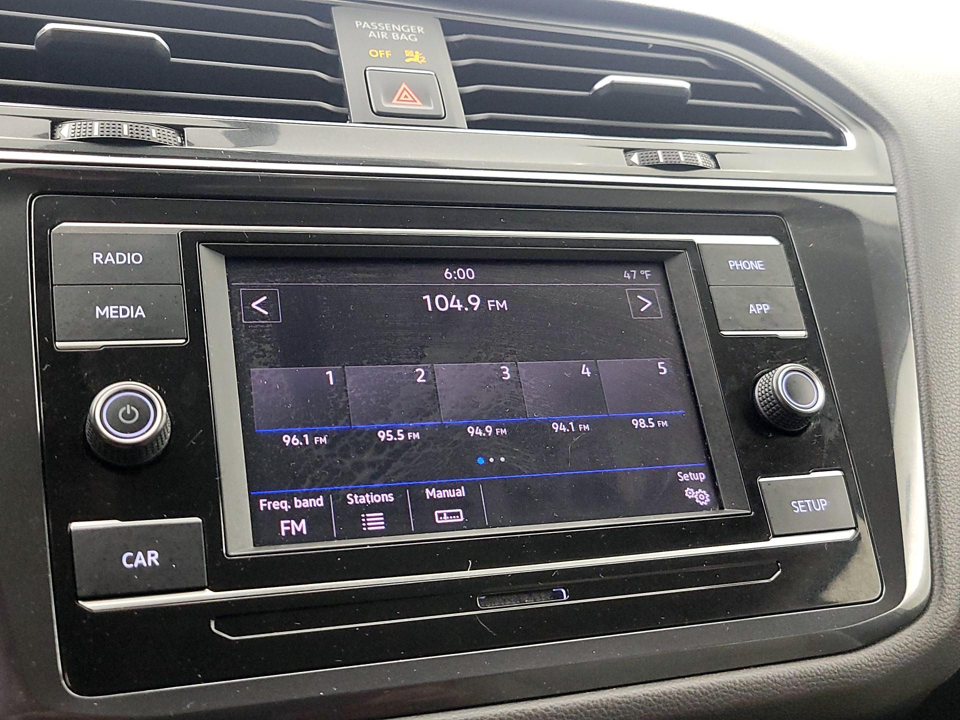 Thumbnail: 2018 Volkswagen Tiguan - 15