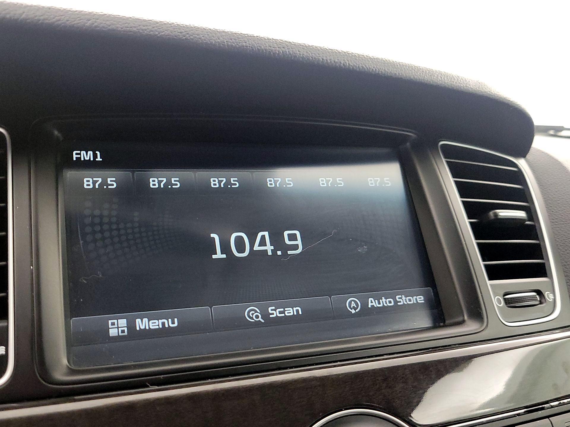 Thumbnail: 2016 Kia Cadenza - 16