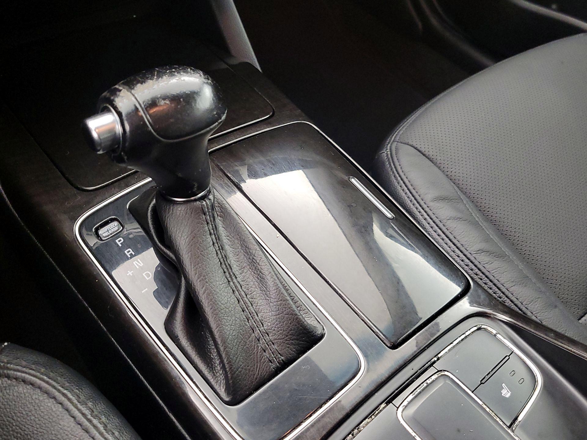 Thumbnail: 2016 Kia Cadenza - 18