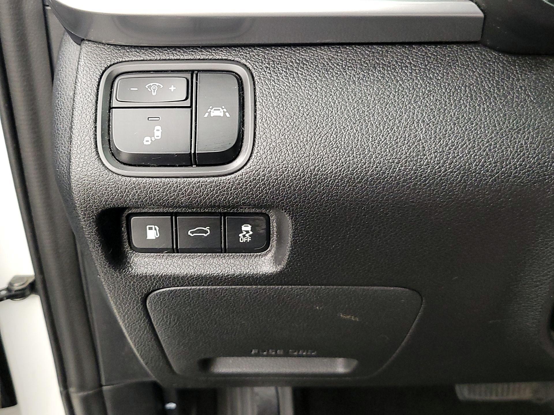 Thumbnail: 2019 Kia Optima - 13