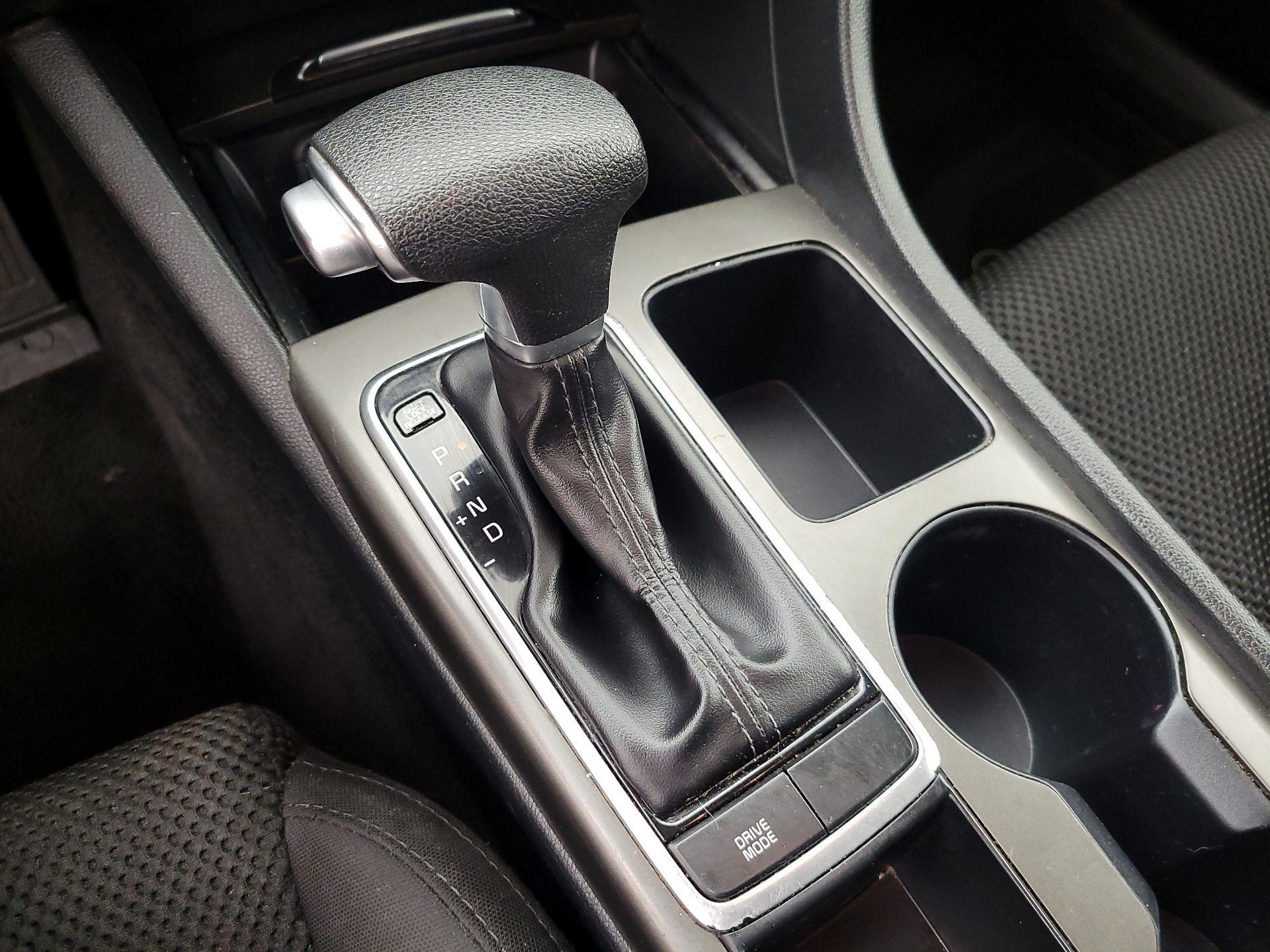 Thumbnail: 2019 Kia Optima - 17