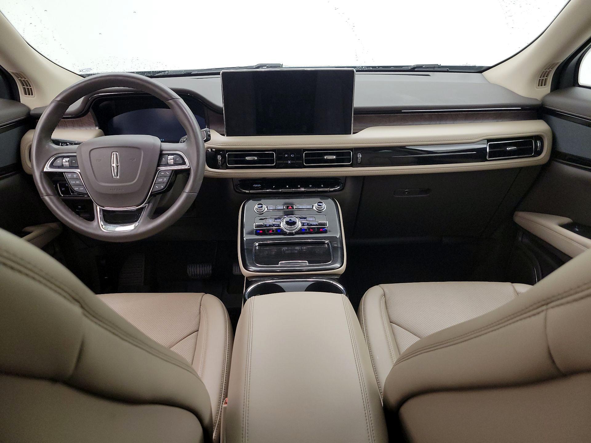 Thumbnail: 2023 Lincoln Nautilus - 9