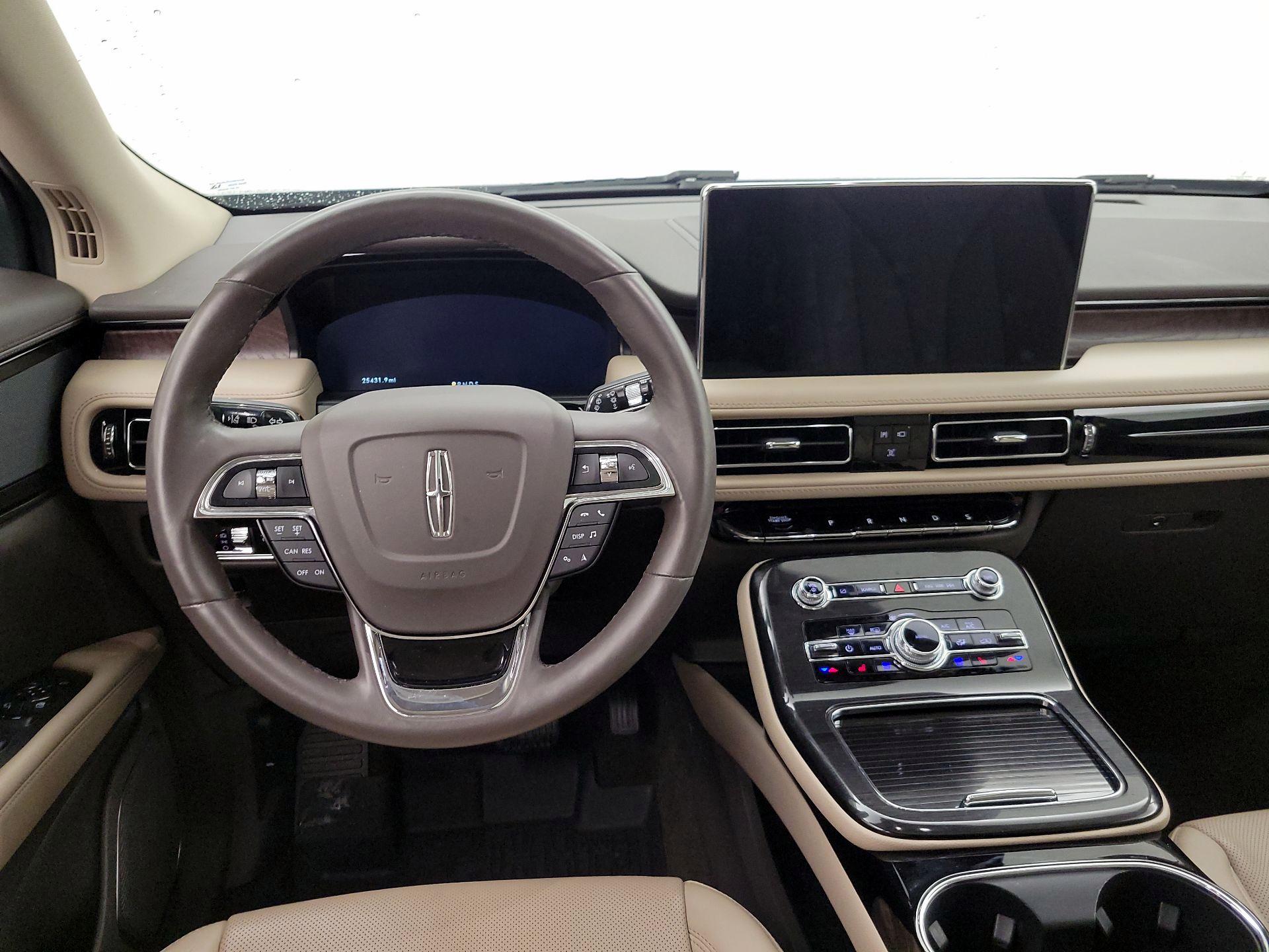 Thumbnail: 2023 Lincoln Nautilus - 10